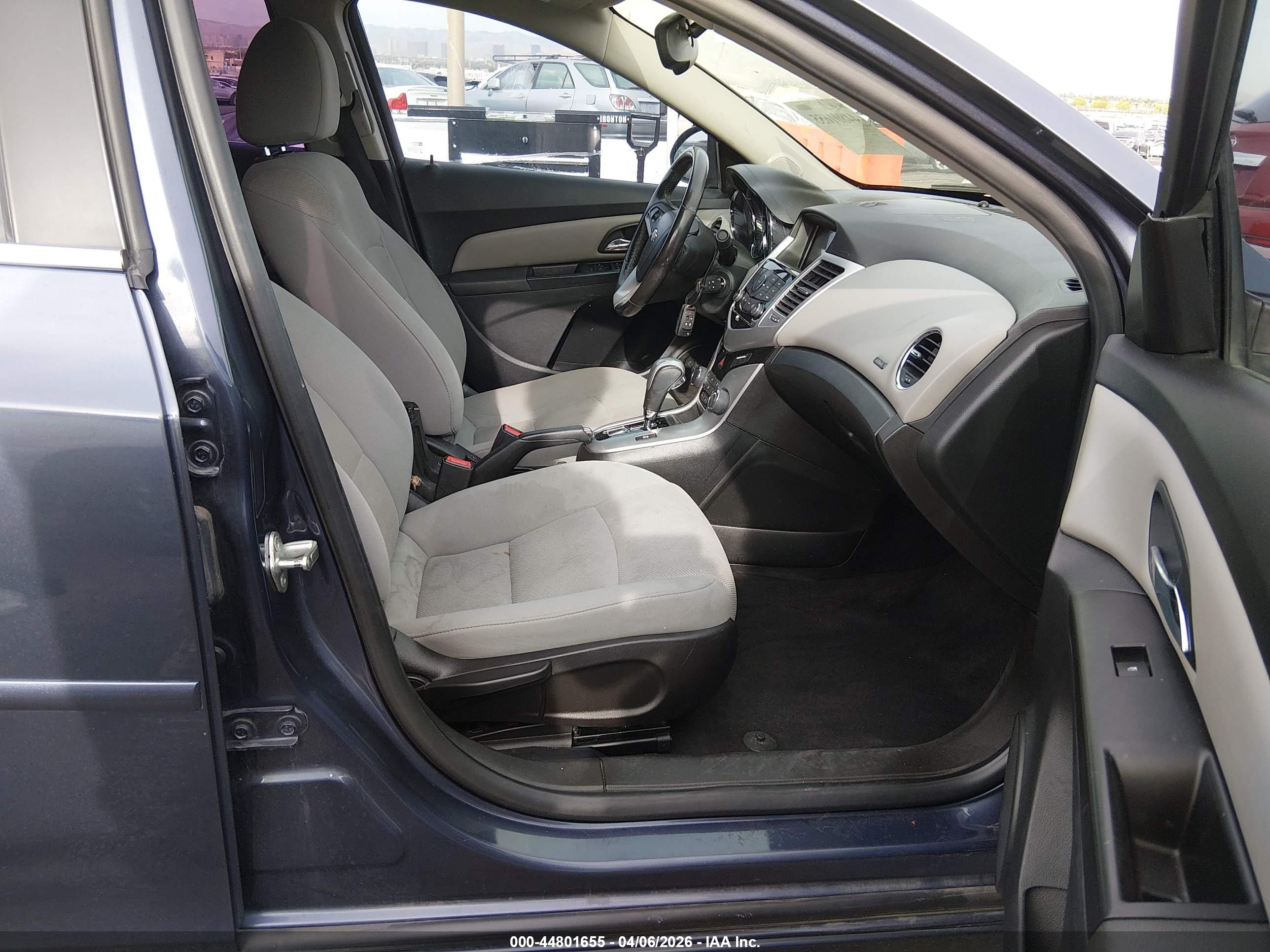 CHEVROLET CRUZE image 5