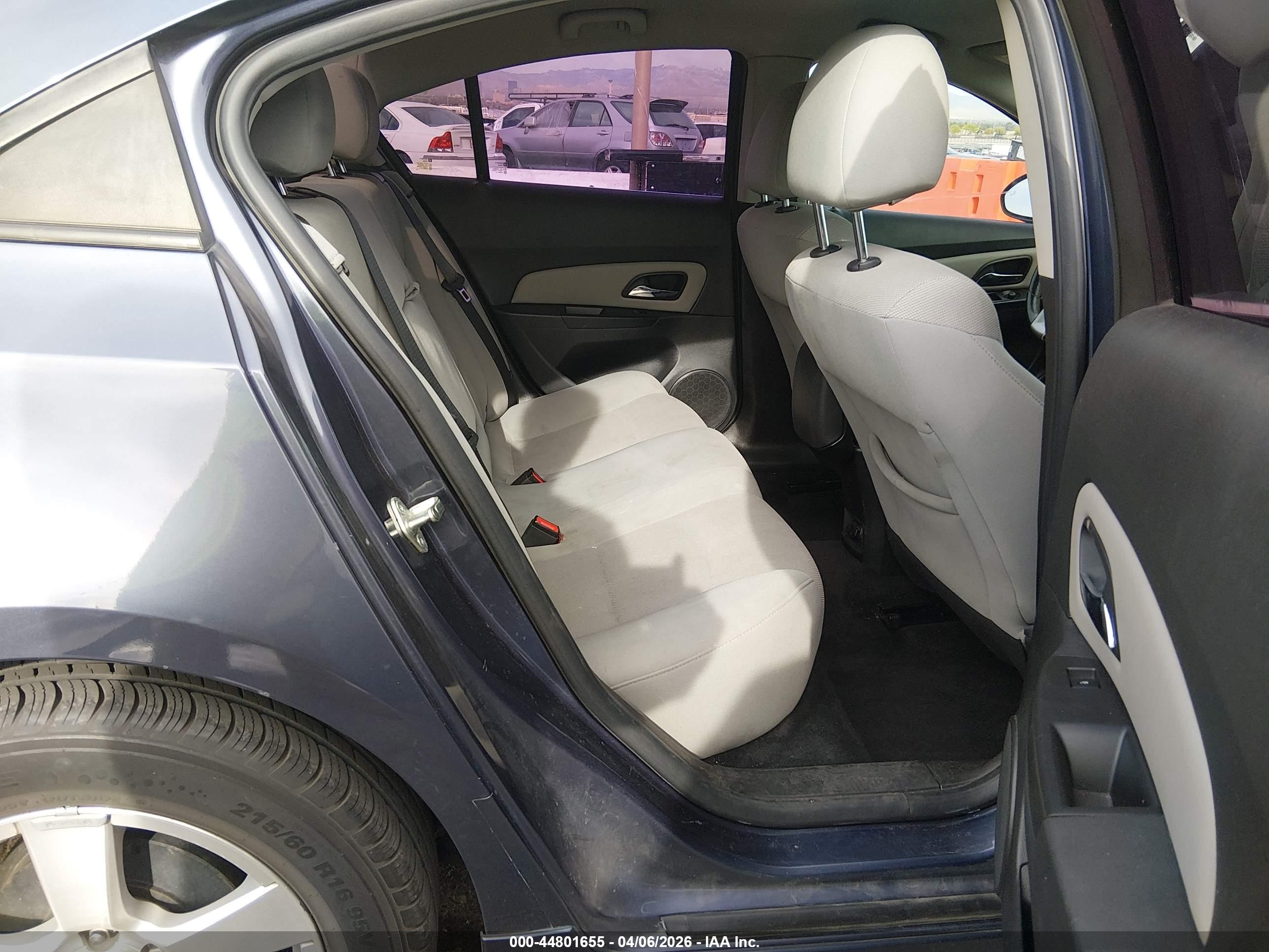 CHEVROLET CRUZE image 8