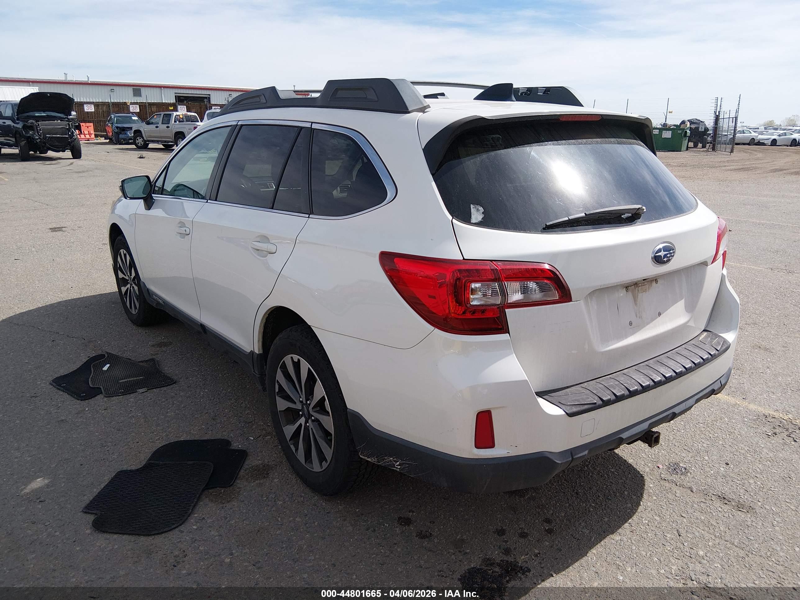 SUBARU OUTBACK image 3