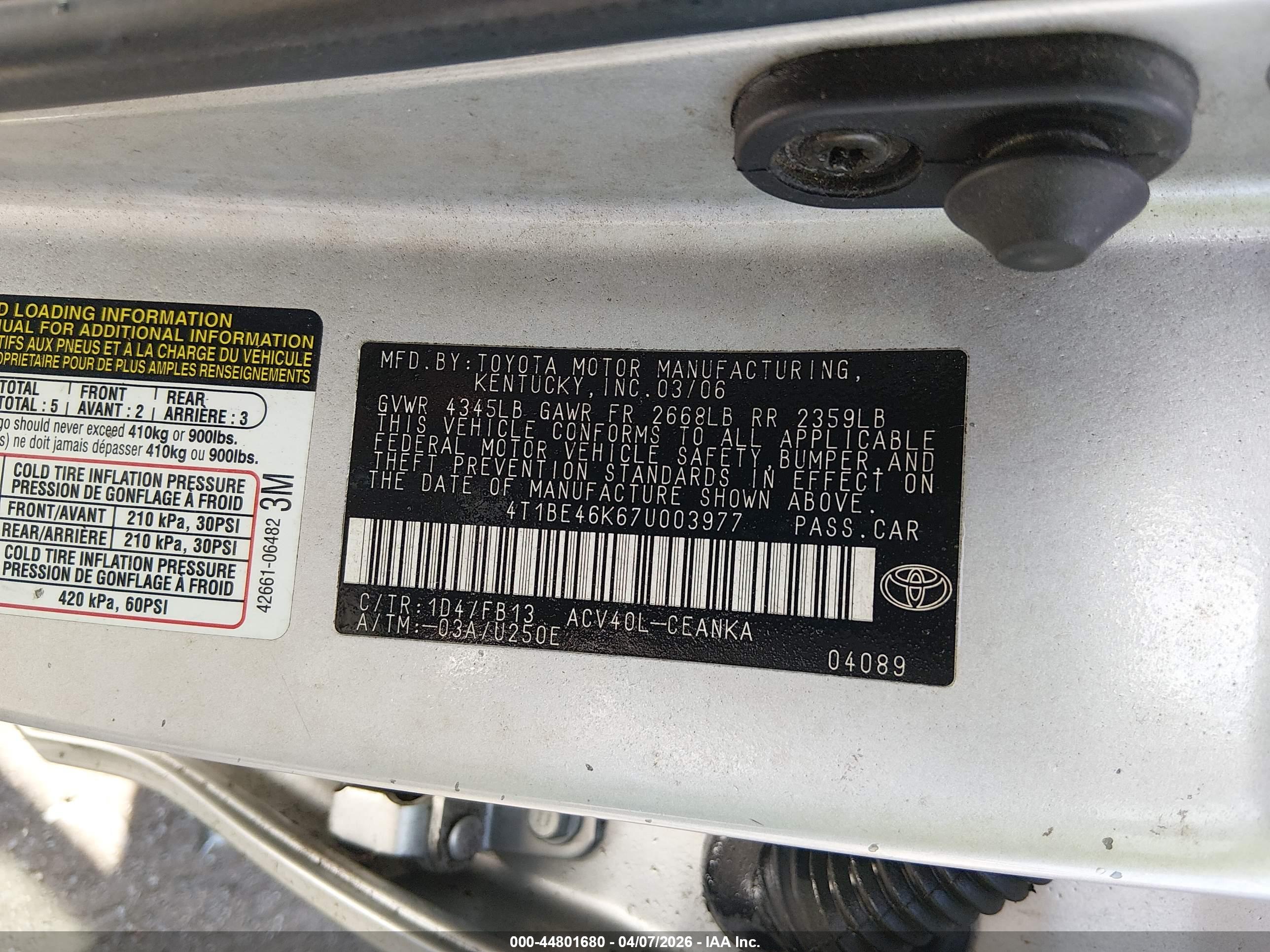 TOYOTA CAMRY image 9