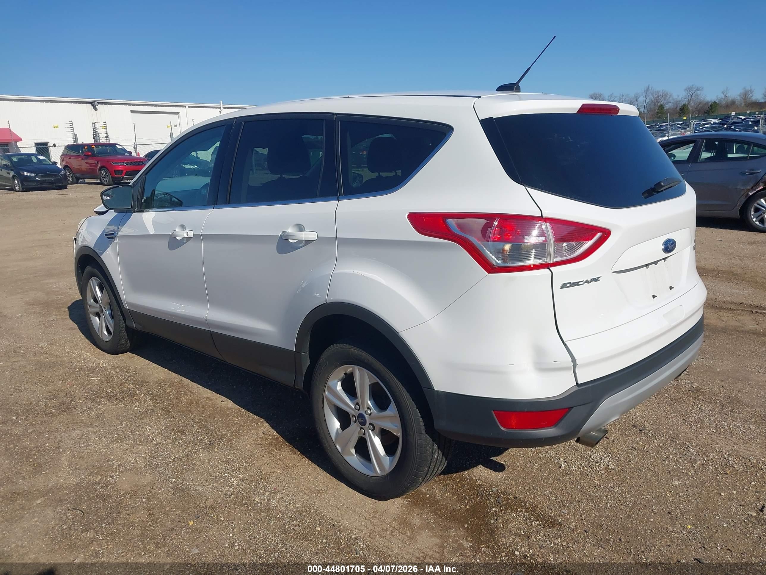 FORD ESCAPE image 3