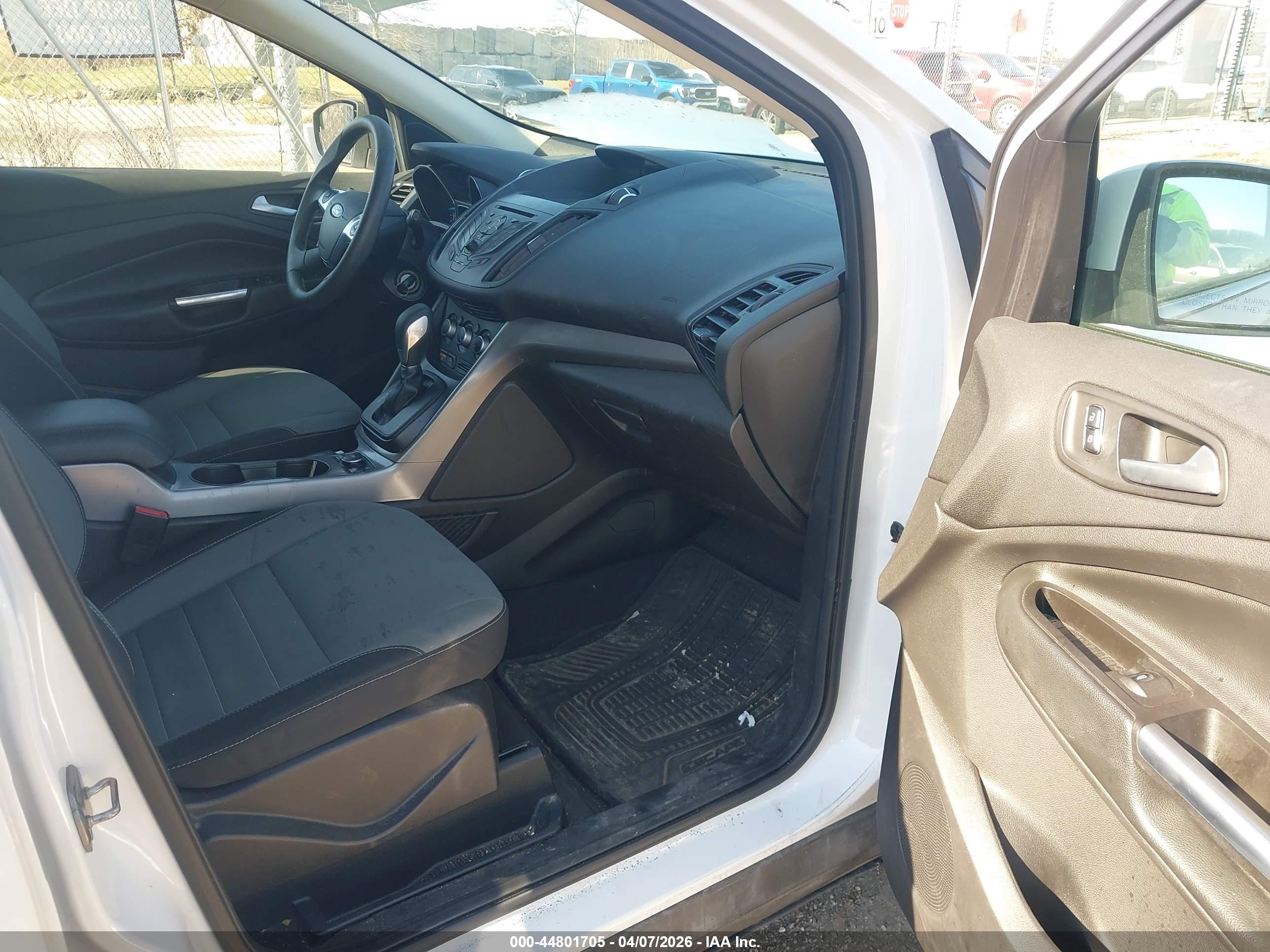 FORD ESCAPE image 5