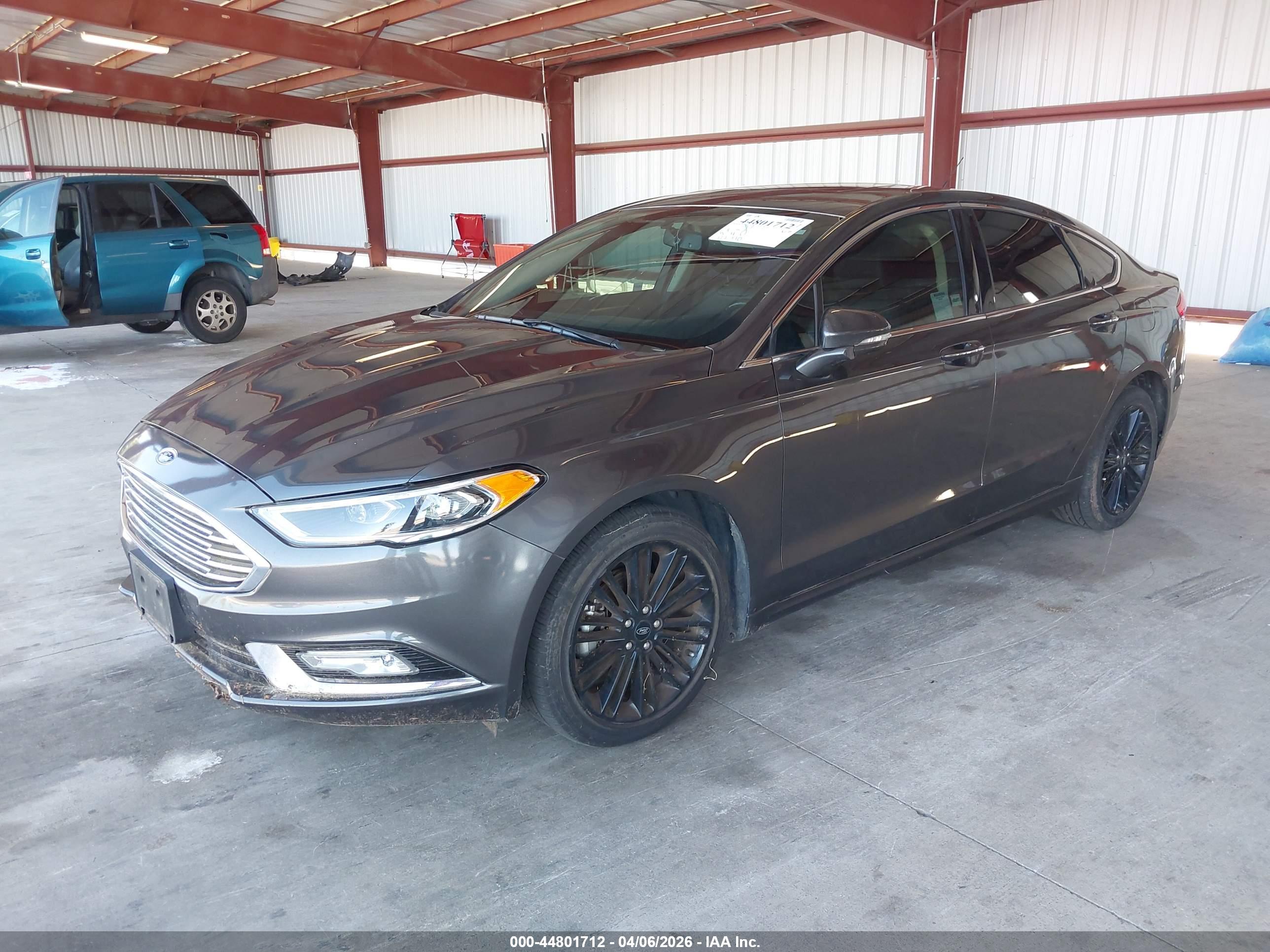 FORD FUSION image 2