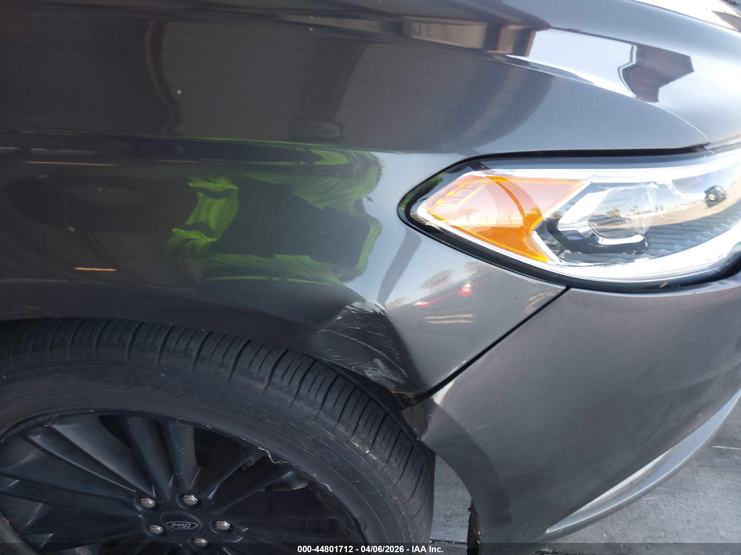 FORD FUSION image 6