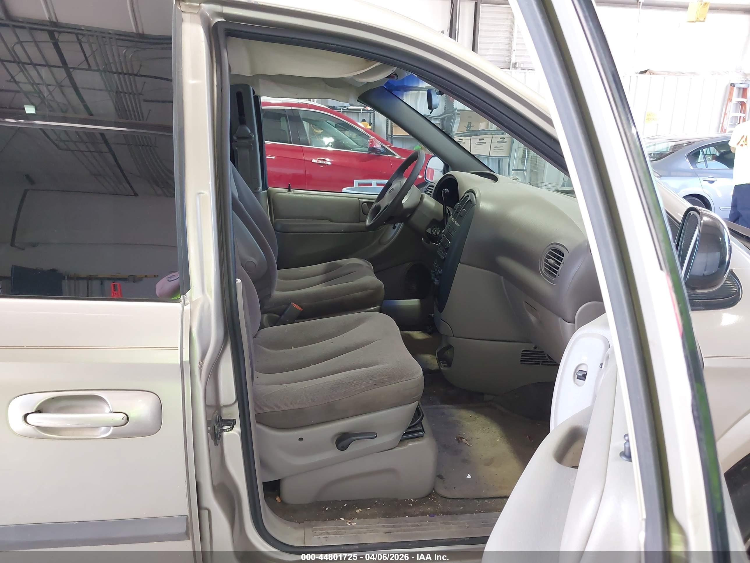 DODGE GRAND image 5