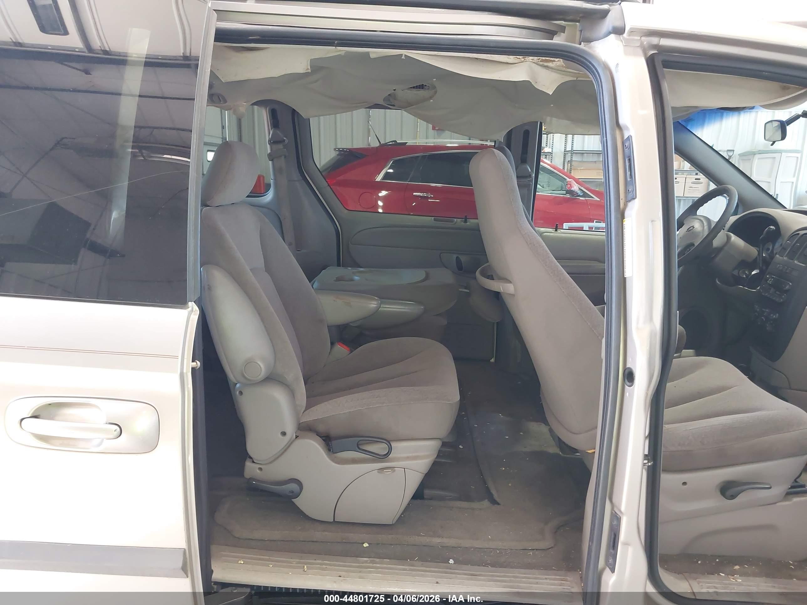 DODGE GRAND image 8