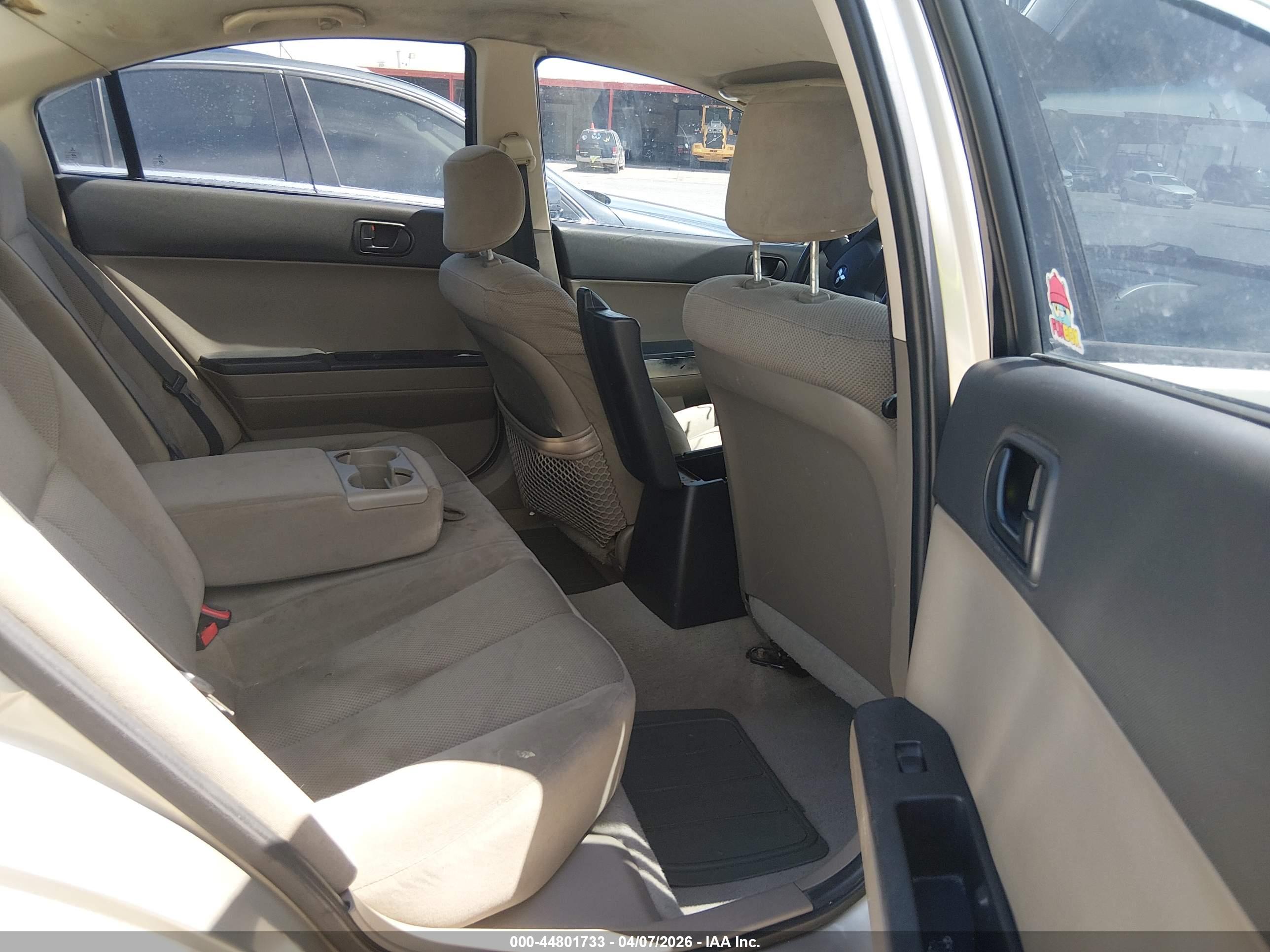 MITSUBISHI GALANT image 8