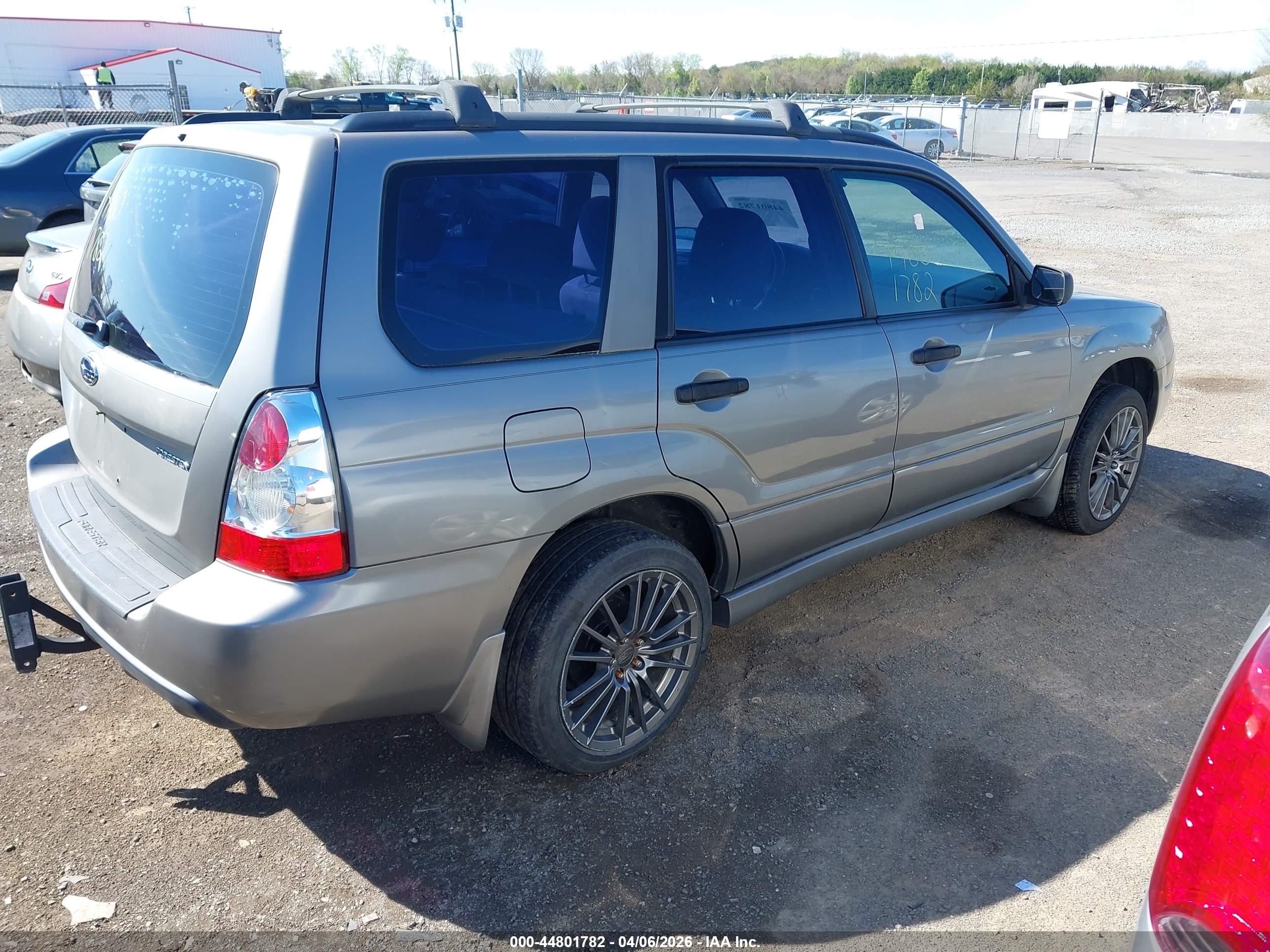 SUBARU FORESTER image 4