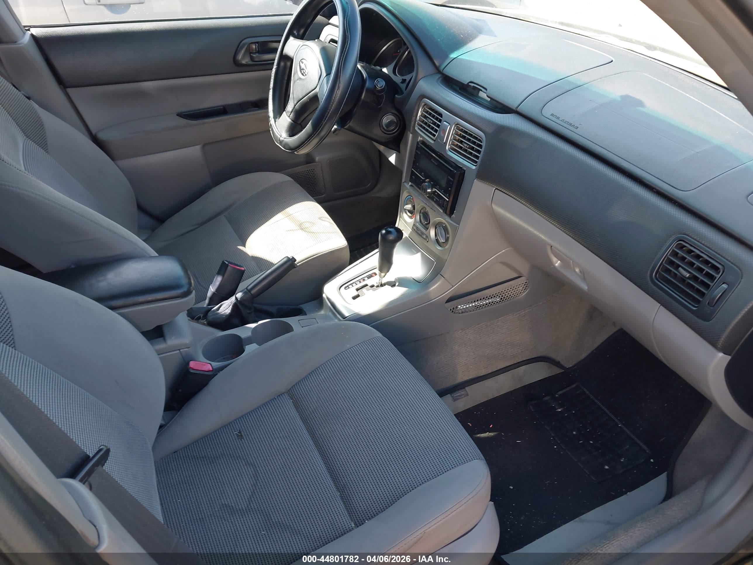 SUBARU FORESTER image 5