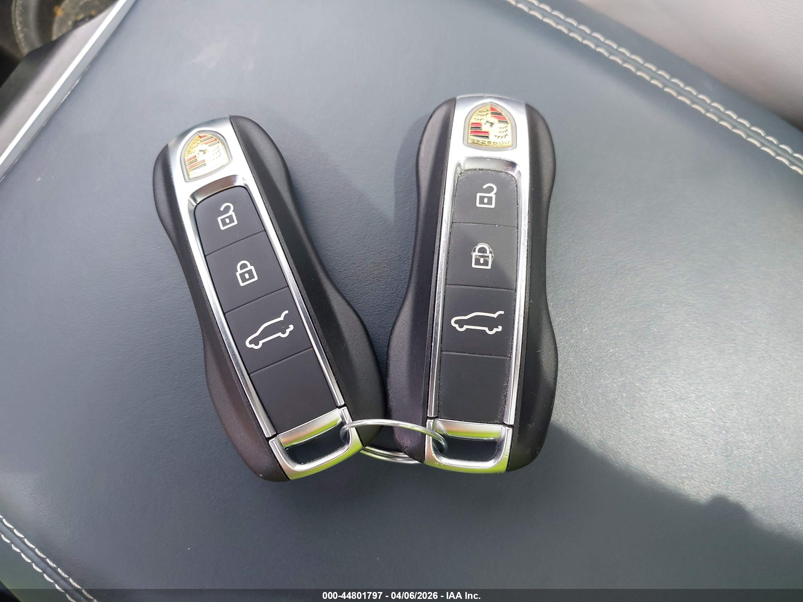 PORSCHE CAYENNE image 11