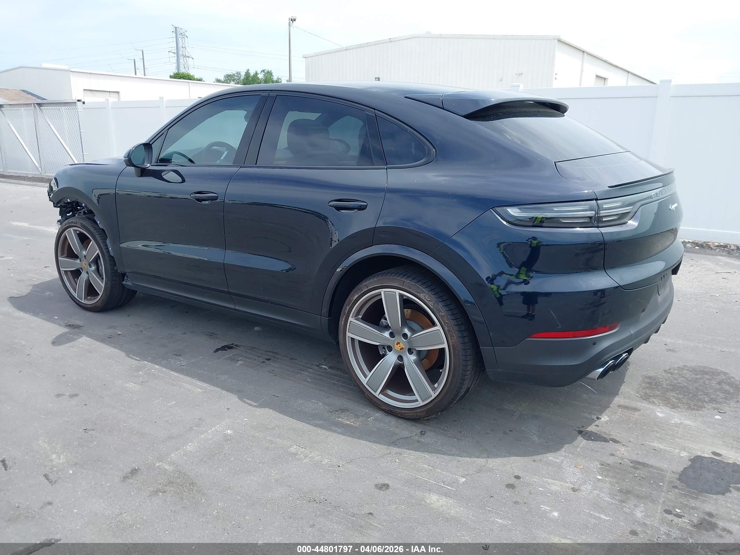 PORSCHE CAYENNE image 3