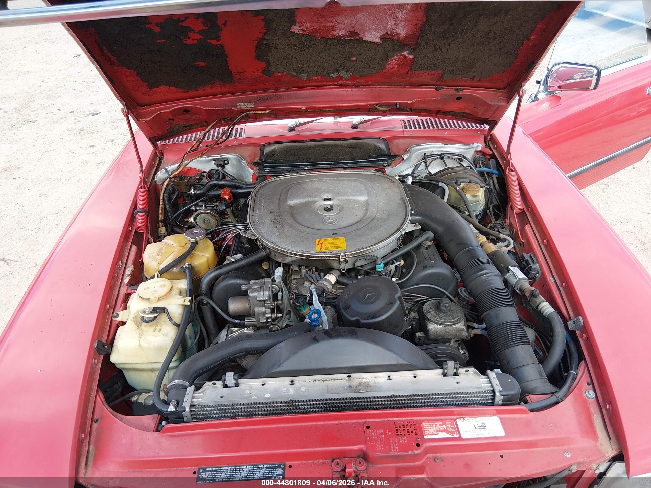MERCEDES-BENZ 560 image 10