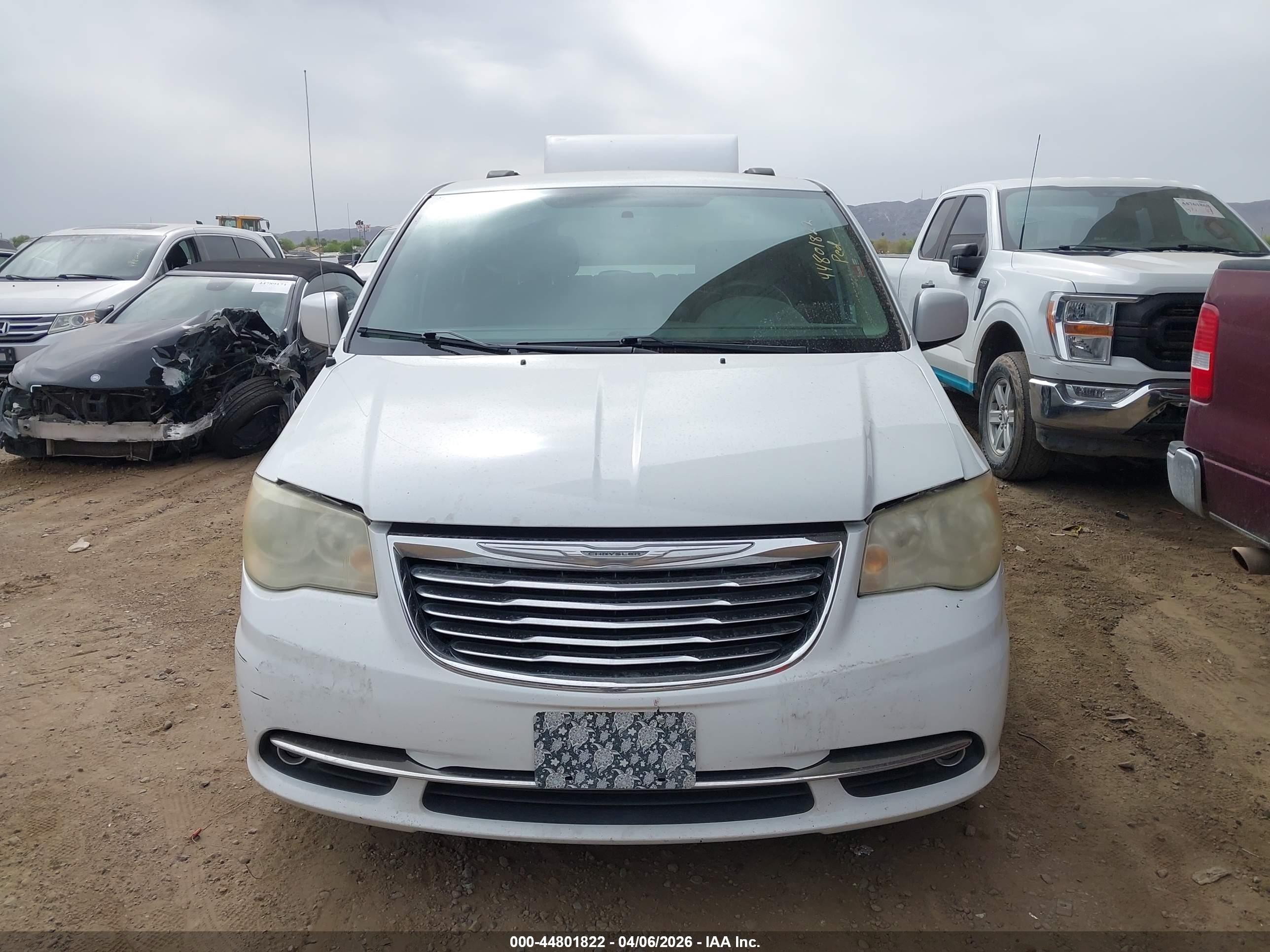 CHRYSLER TOWN image 6