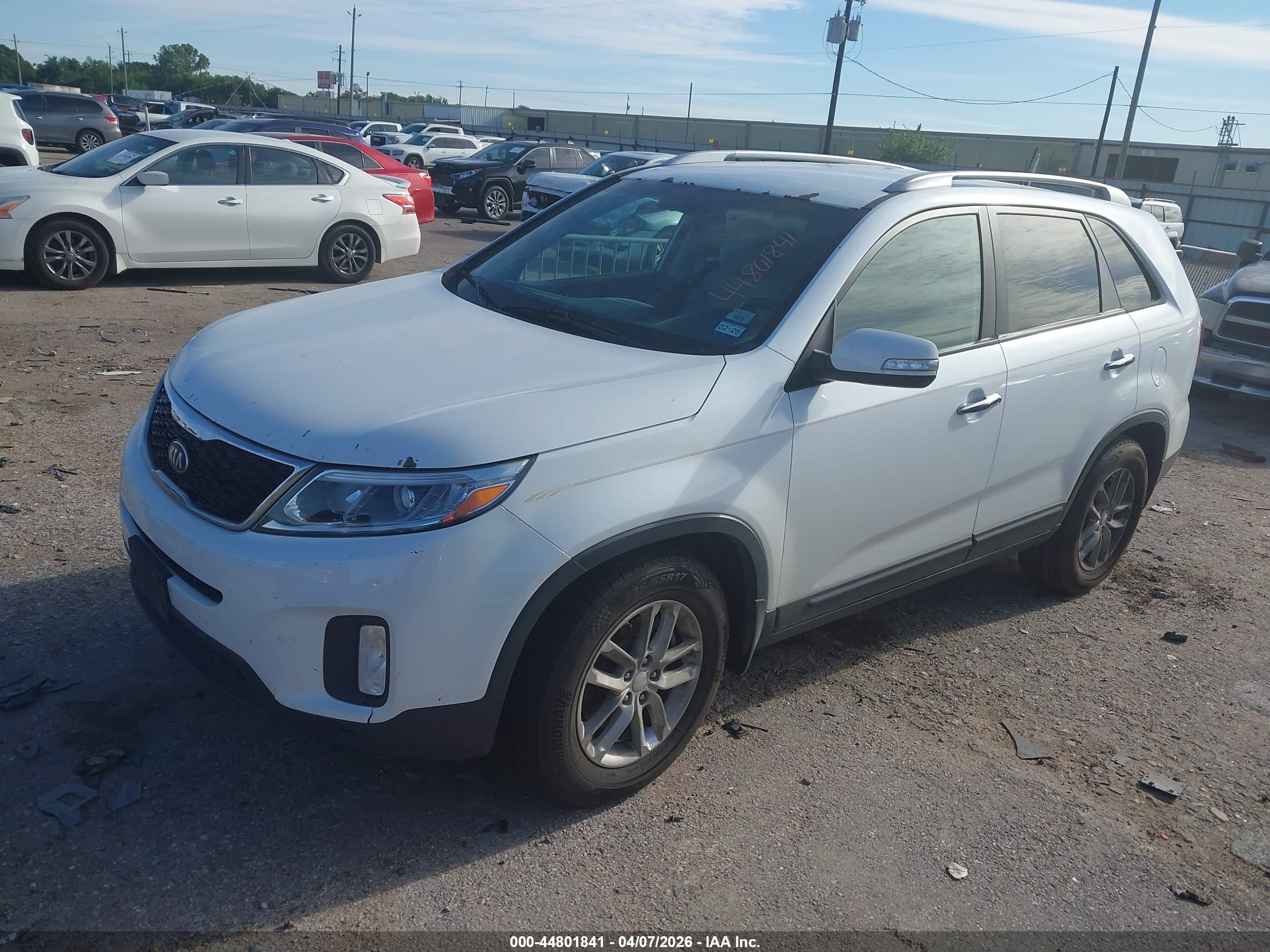 KIA SORENTO image 2