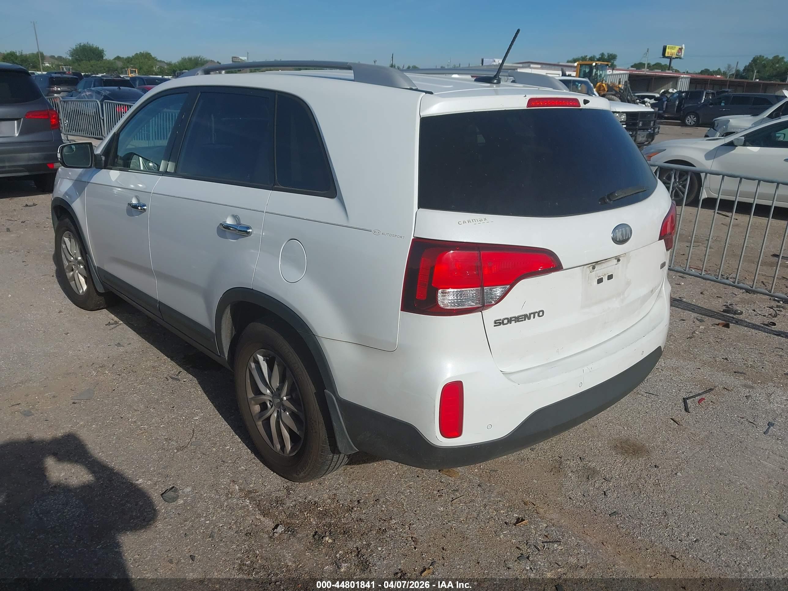 KIA SORENTO image 3