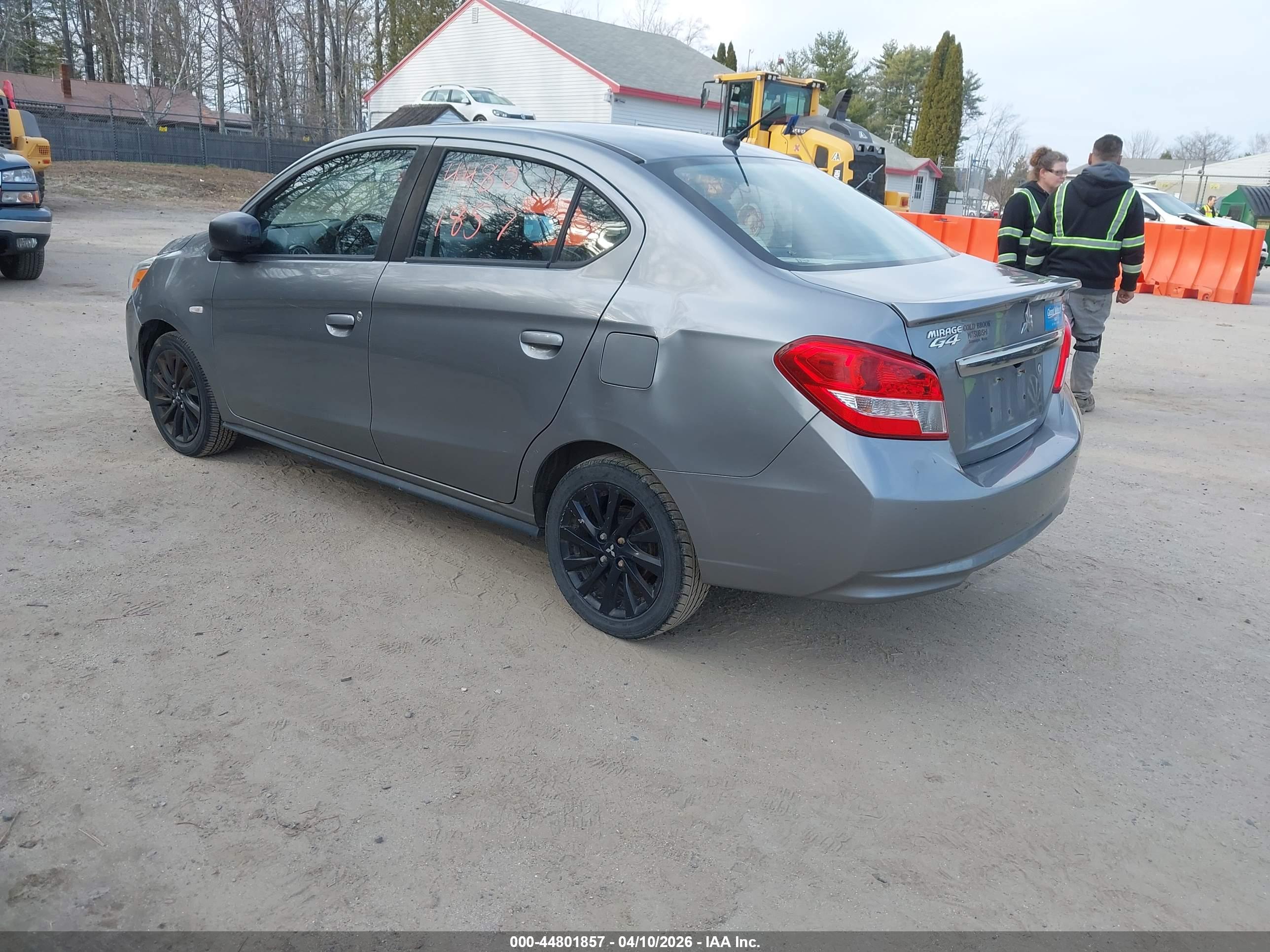 MITSUBISHI MIRAGE image 3