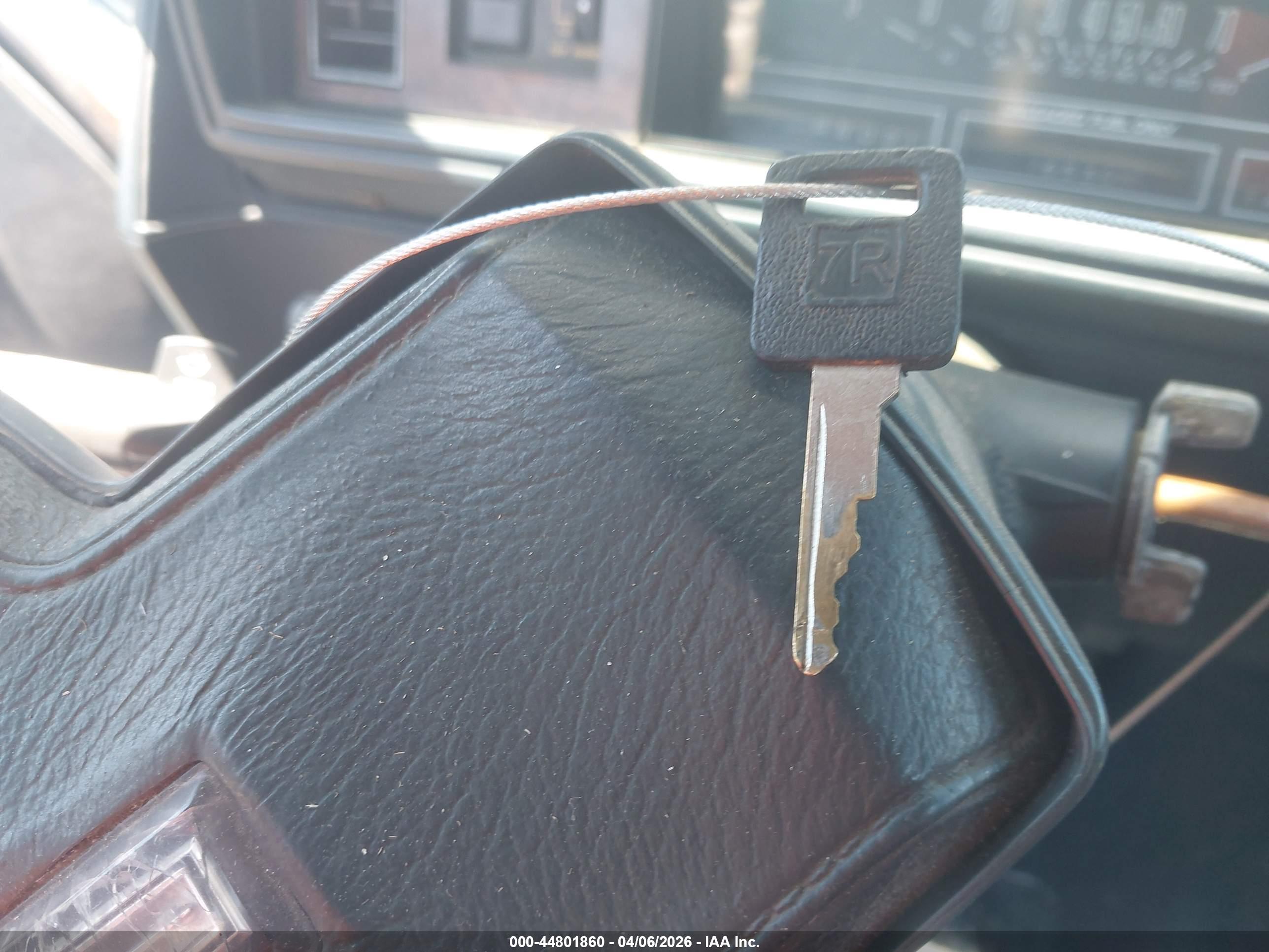OLDSMOBILE CUTLASS image 11