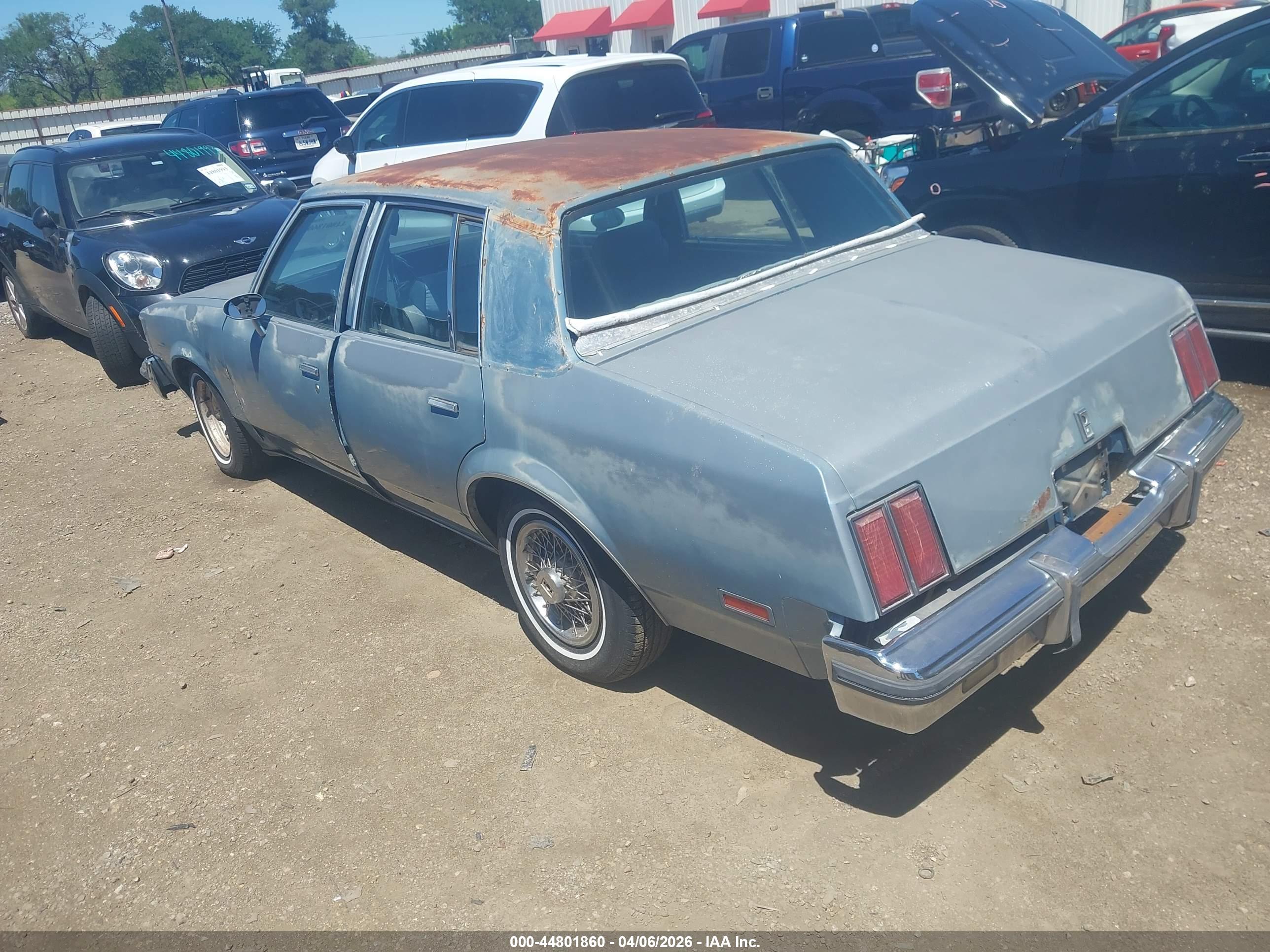 OLDSMOBILE CUTLASS image 3