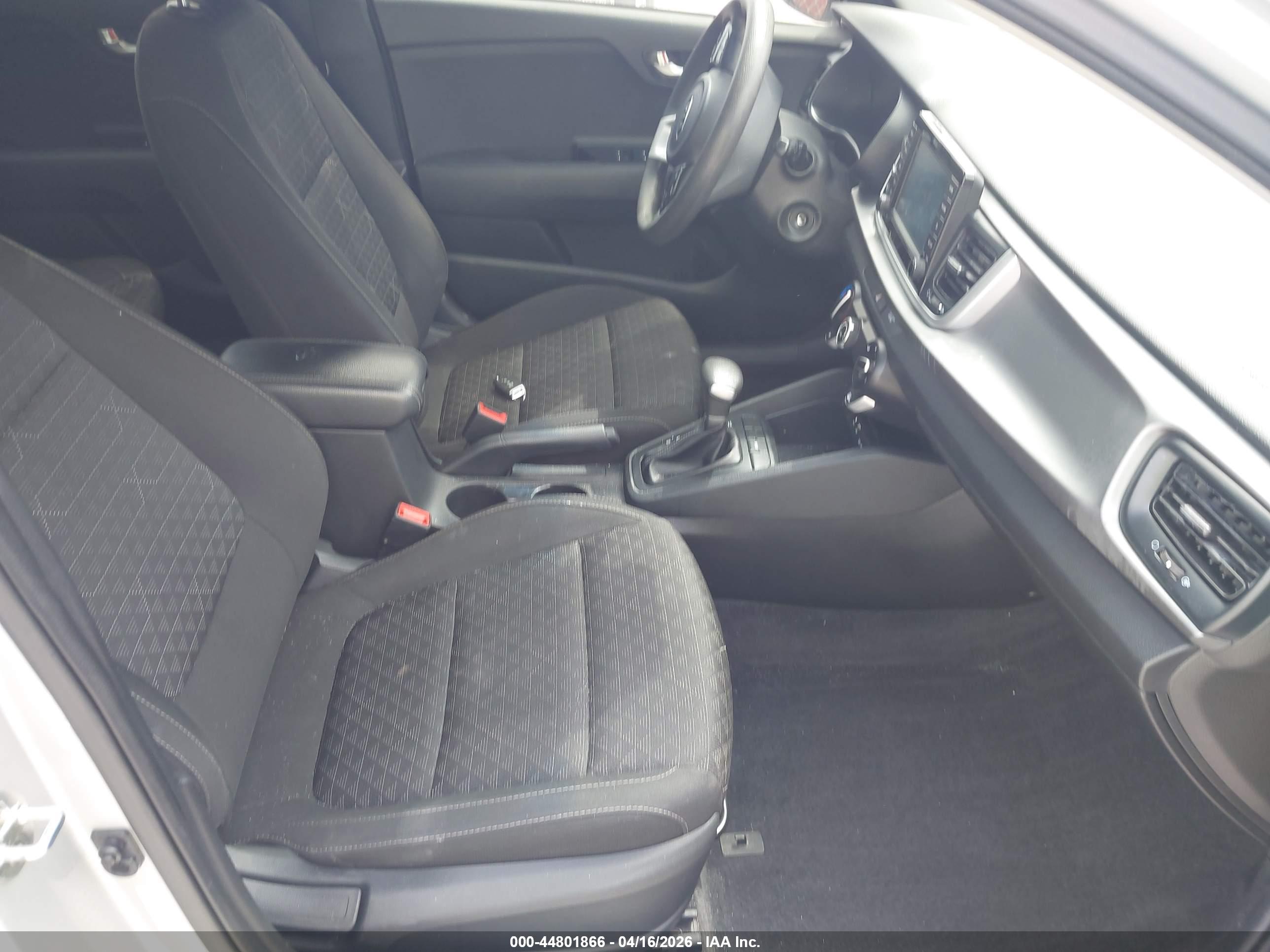 KIA RIO image 5