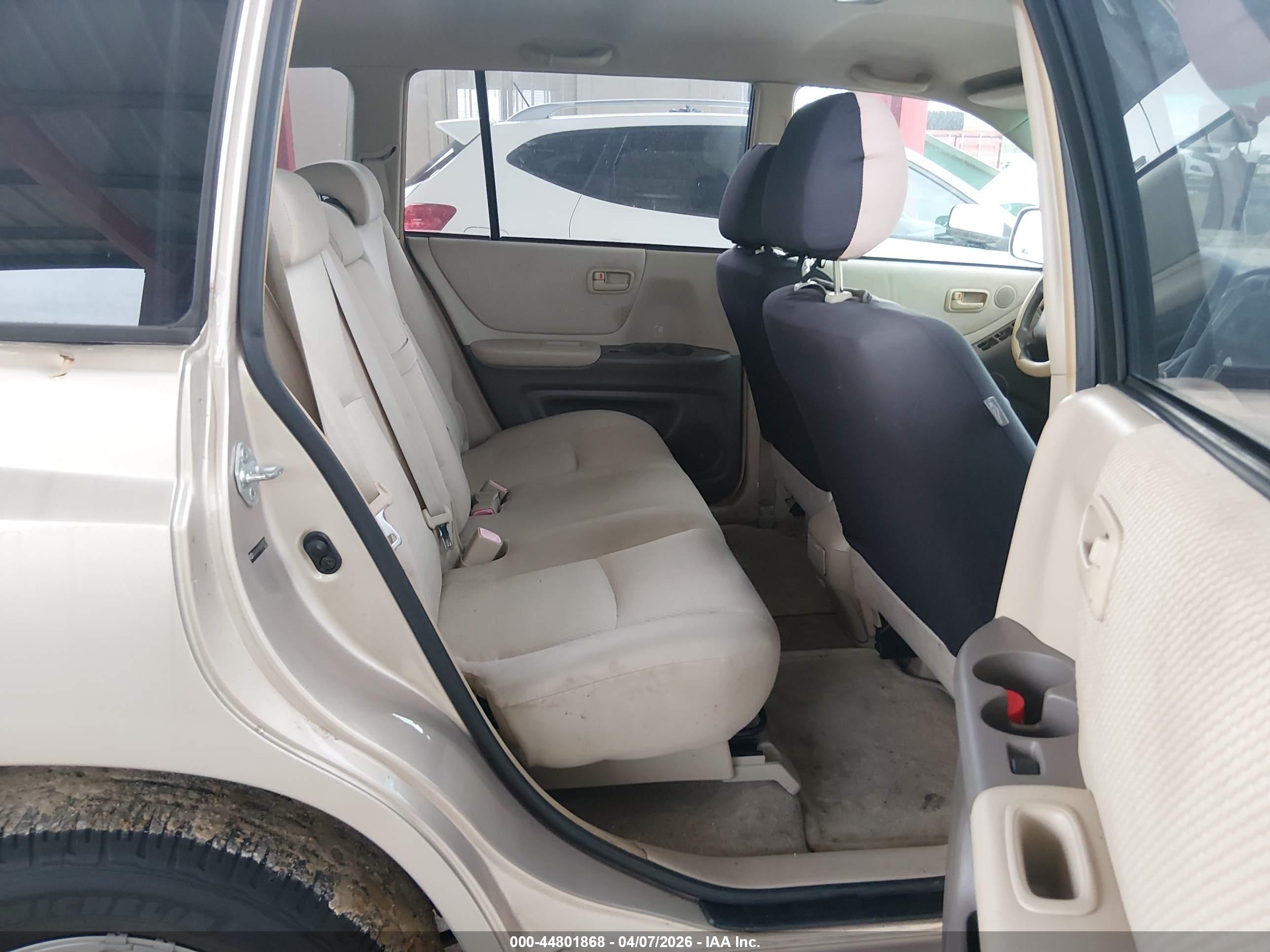 TOYOTA HIGHLANDER image 8
