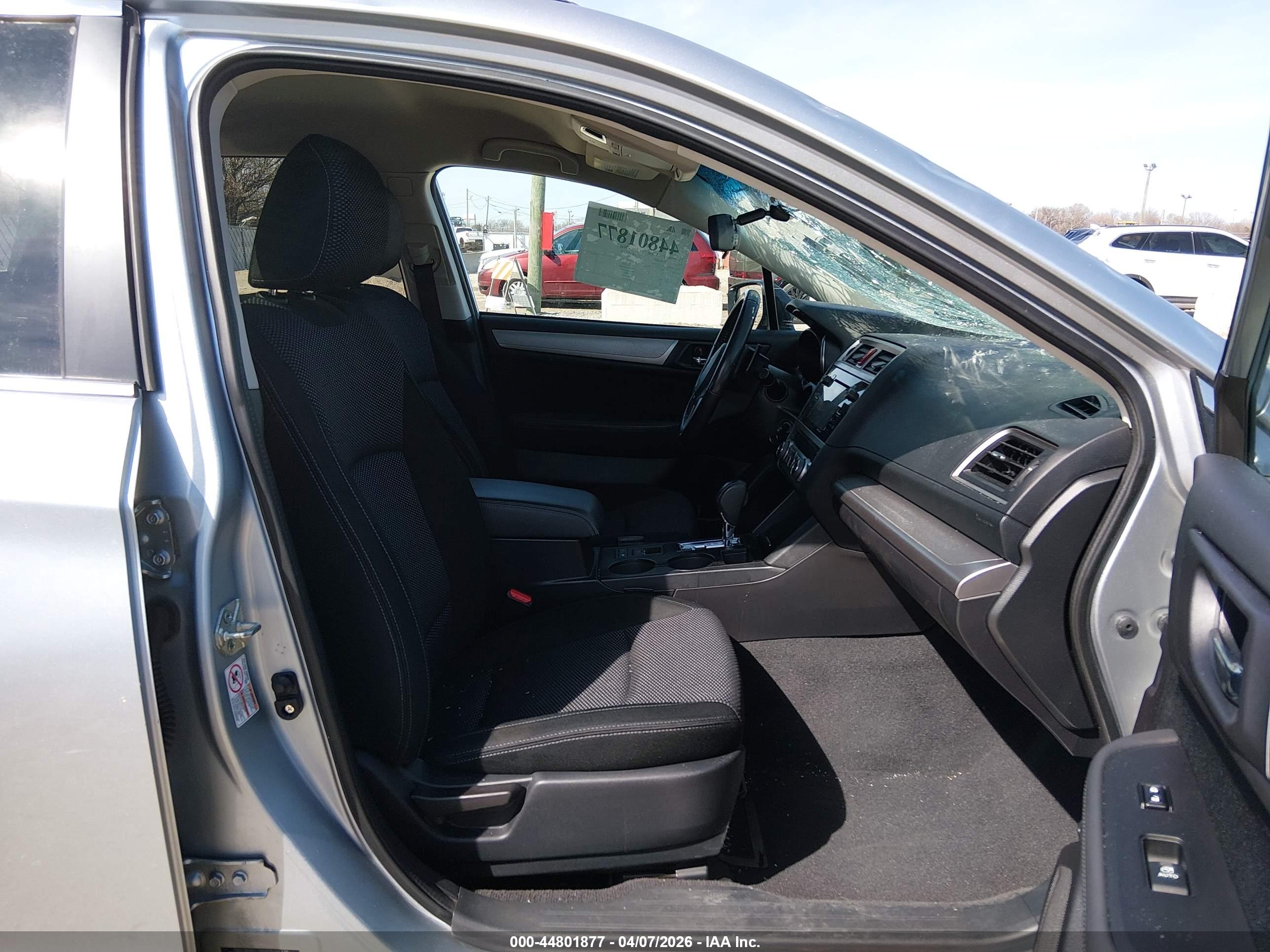 SUBARU OUTBACK image 5