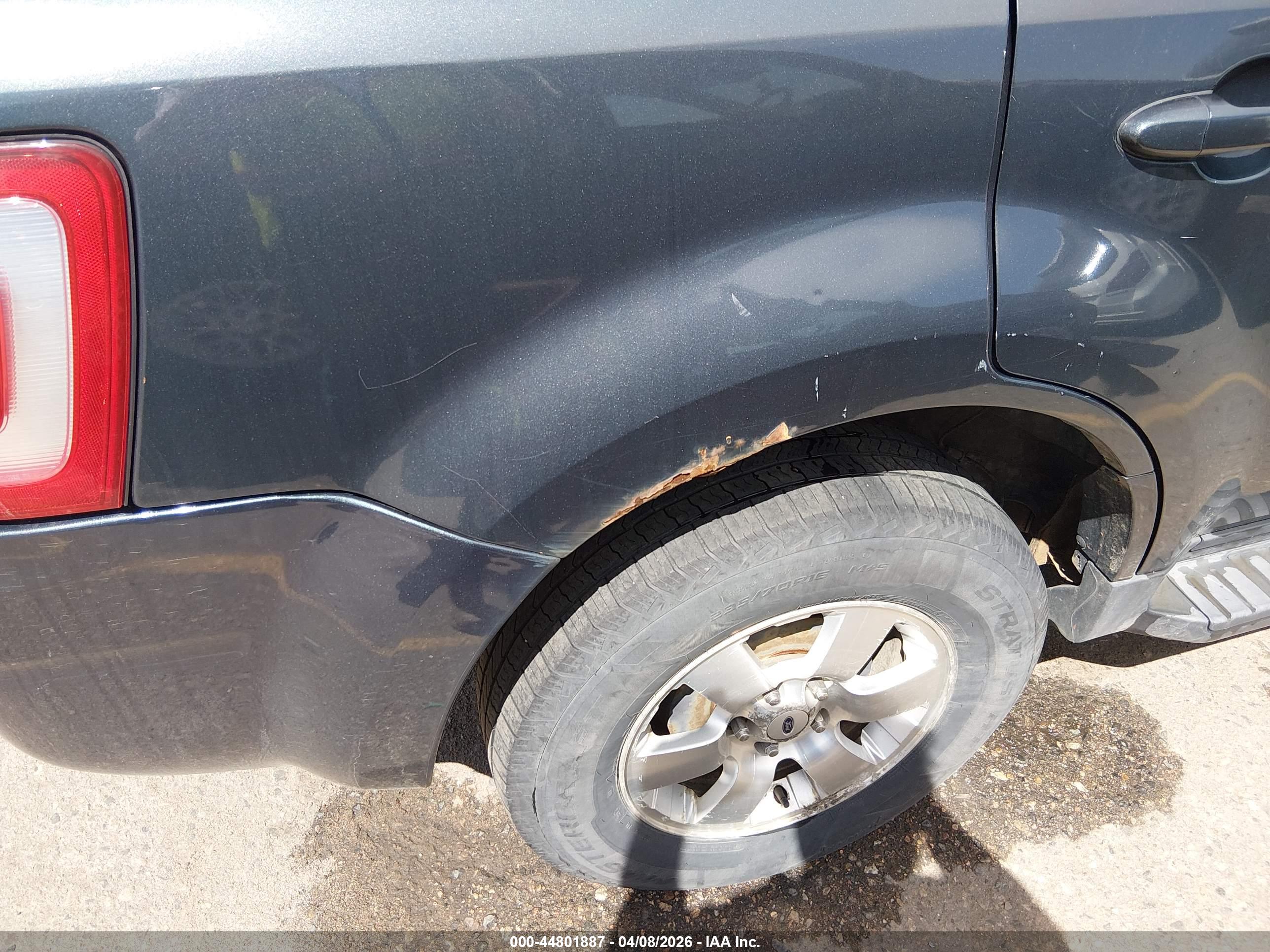 FORD ESCAPE image 6