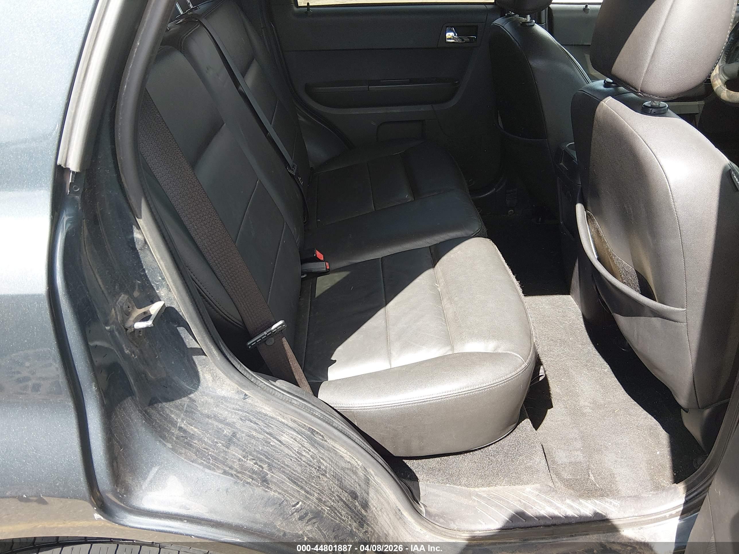 FORD ESCAPE image 8