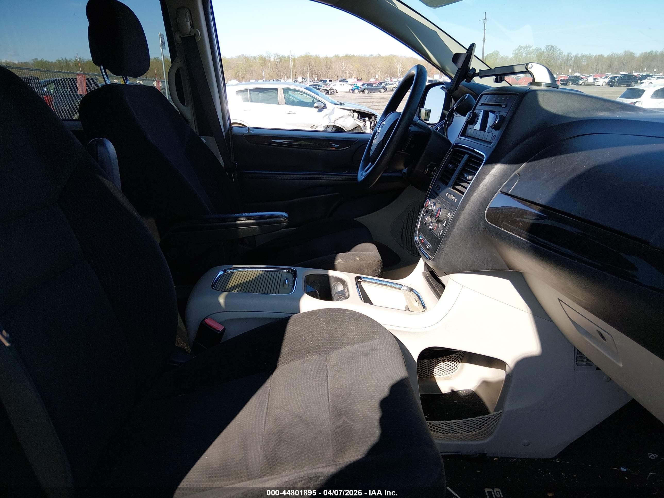 DODGE GRAND image 5