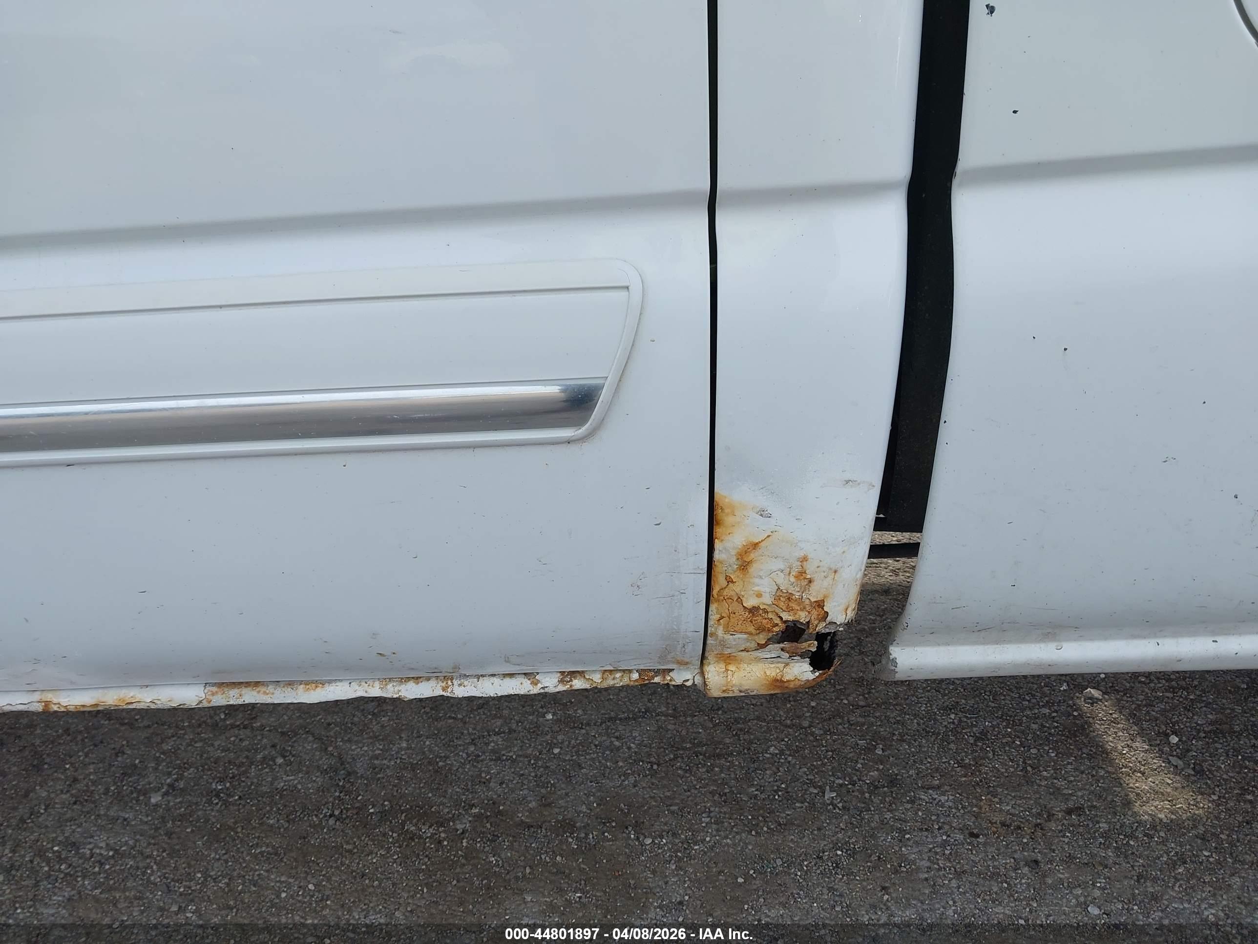 CHEVROLET SILVERADO image 6