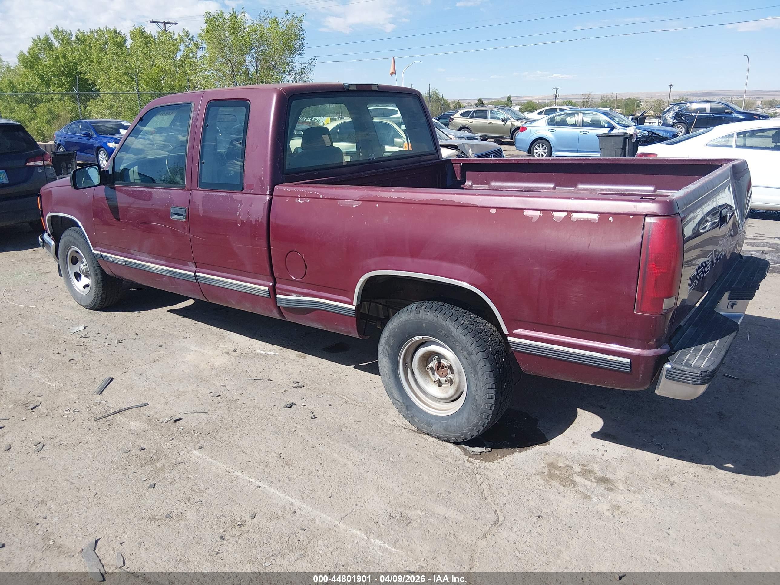 CHEVROLET GMT-400 image 3