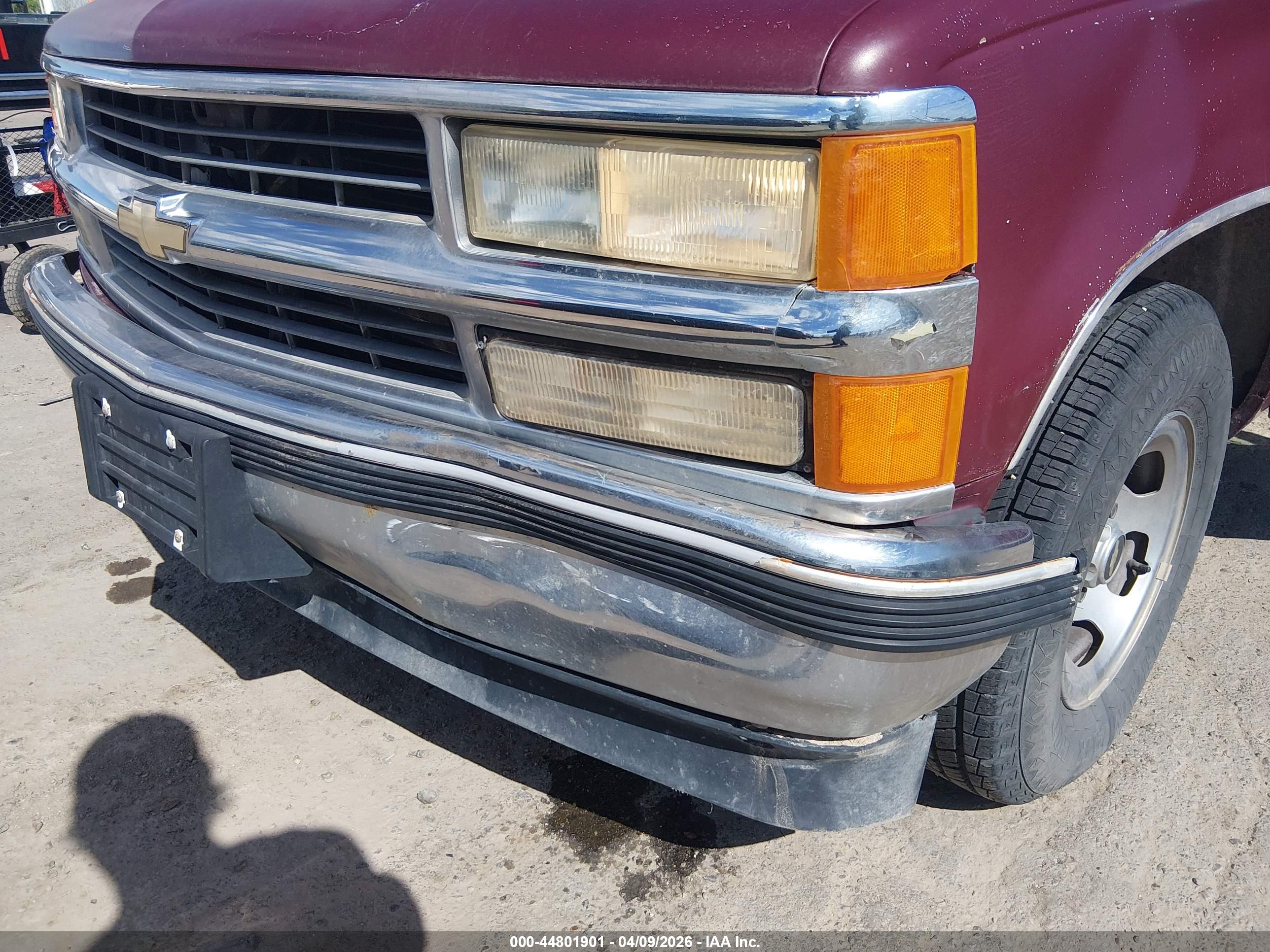 CHEVROLET GMT-400 image 6