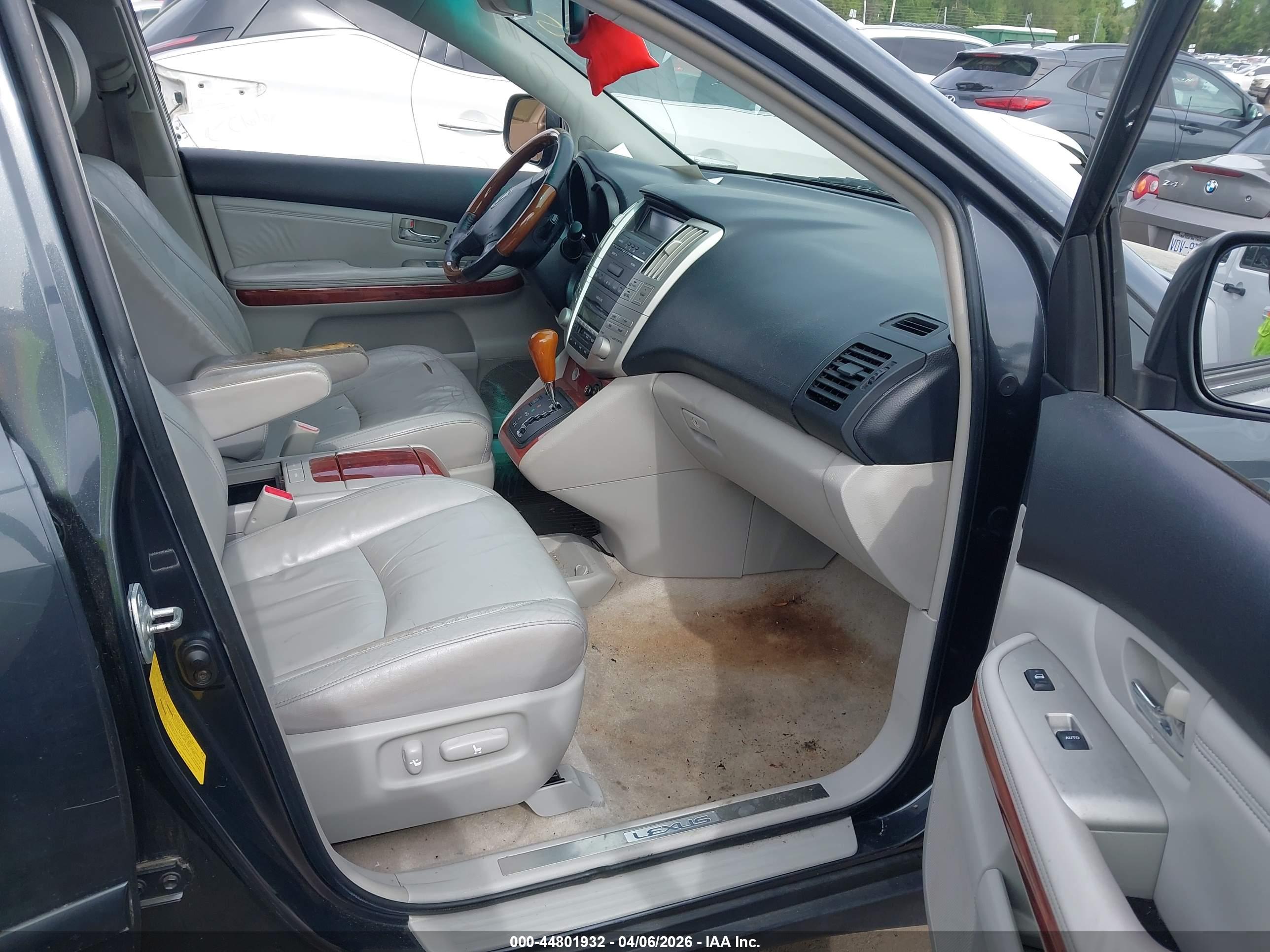 LEXUS RX image 5