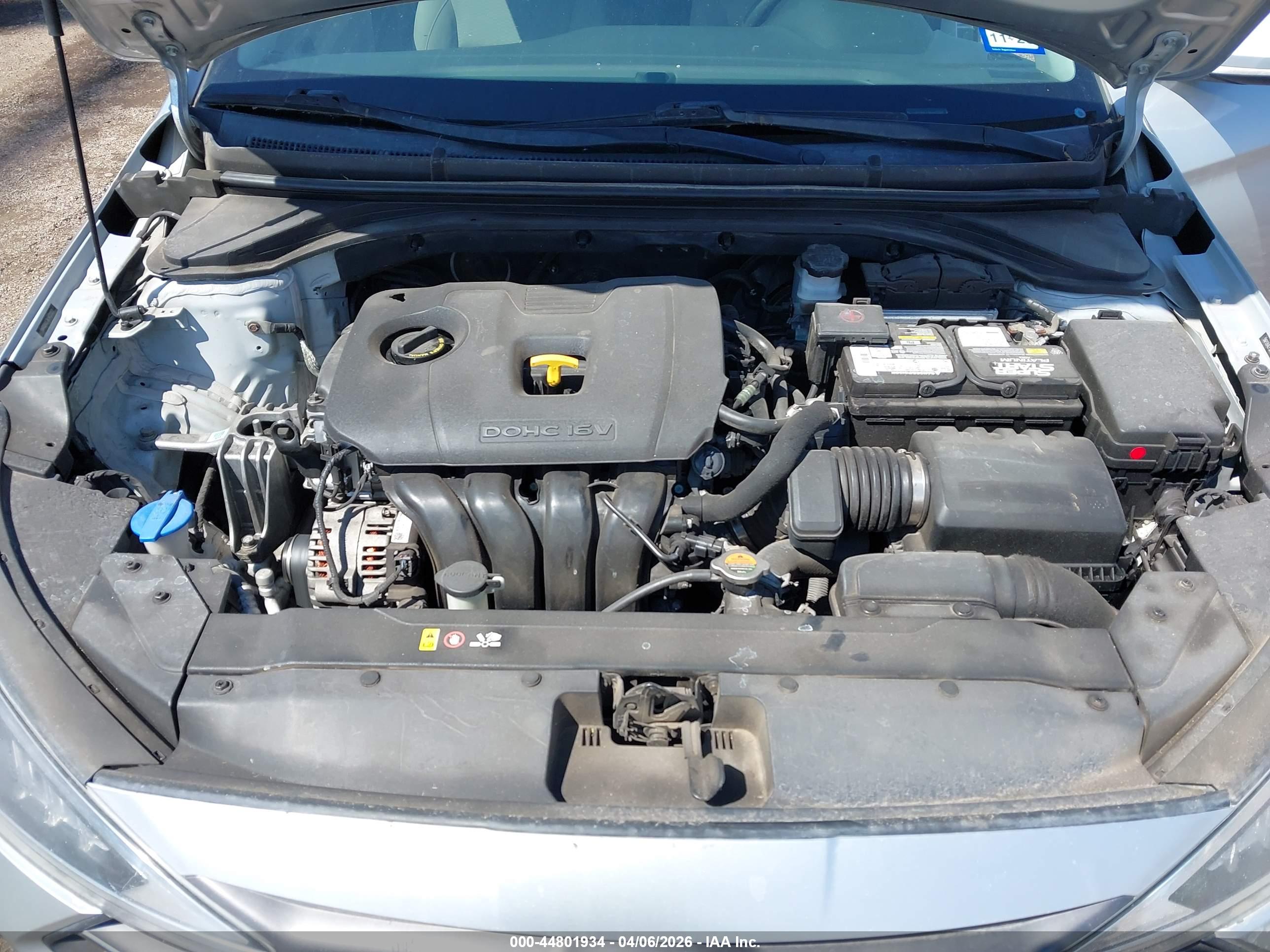 HYUNDAI ELANTRA image 10