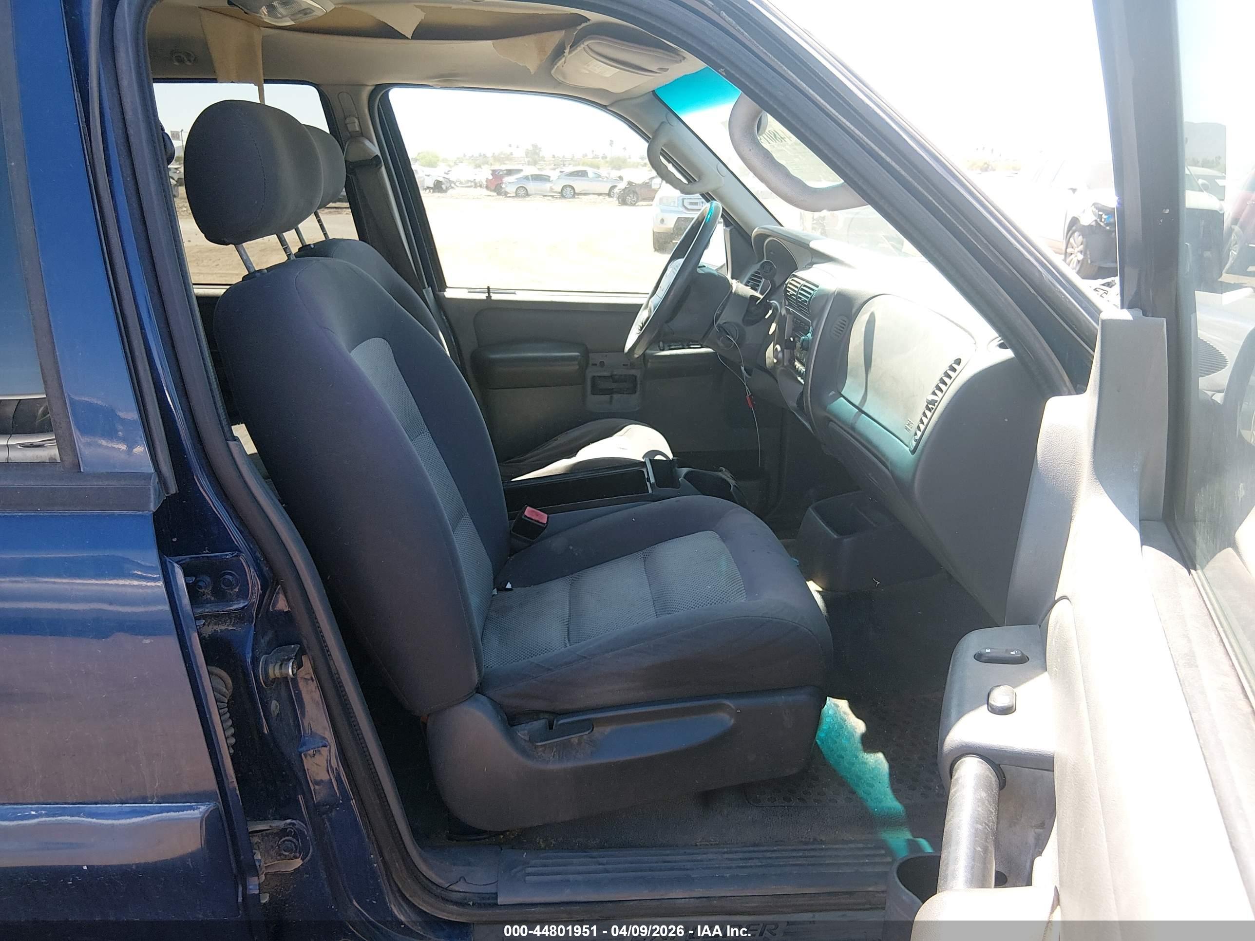 FORD EXPLORER image 5