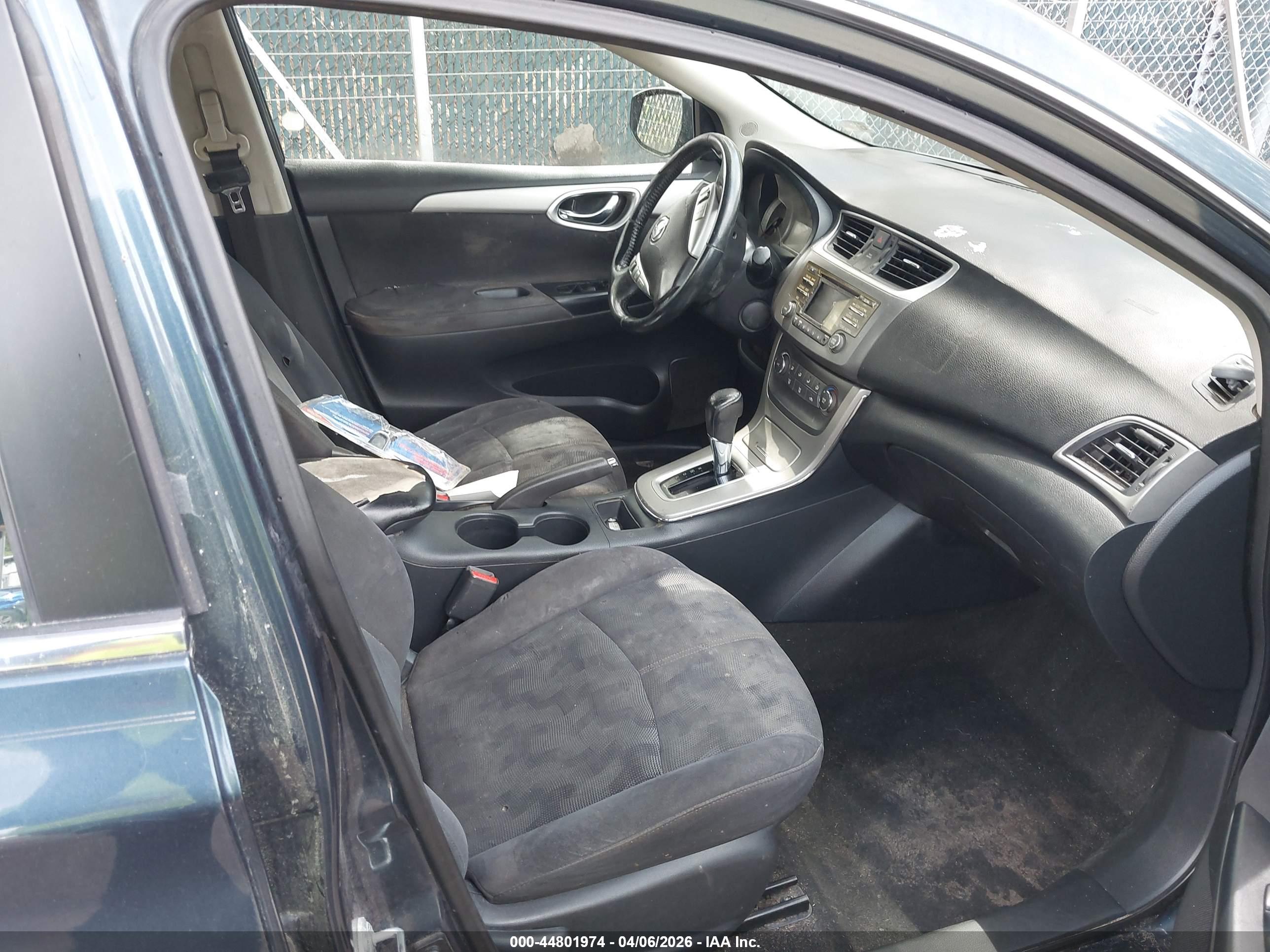 NISSAN SENTRA image 5