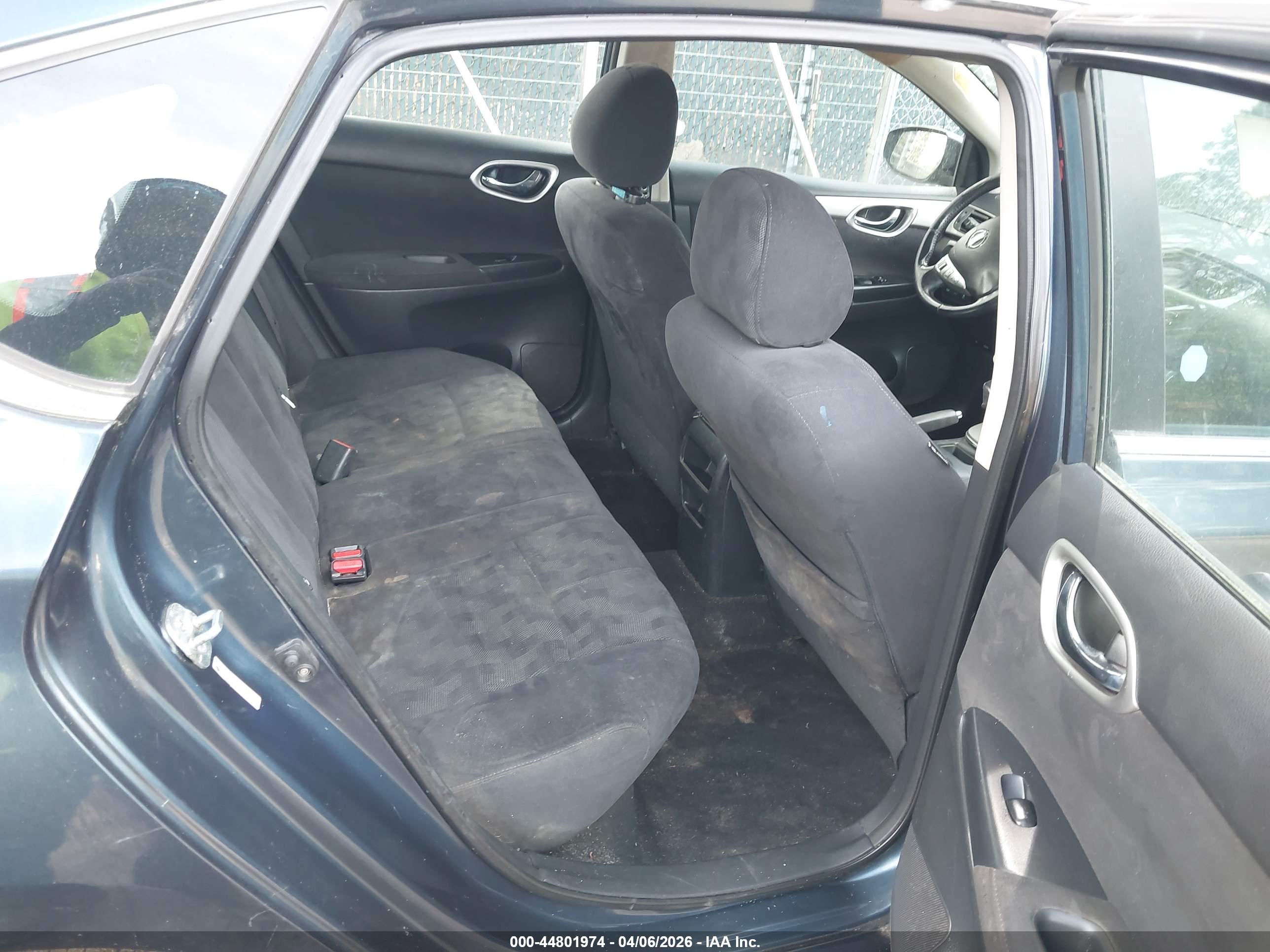 NISSAN SENTRA image 8