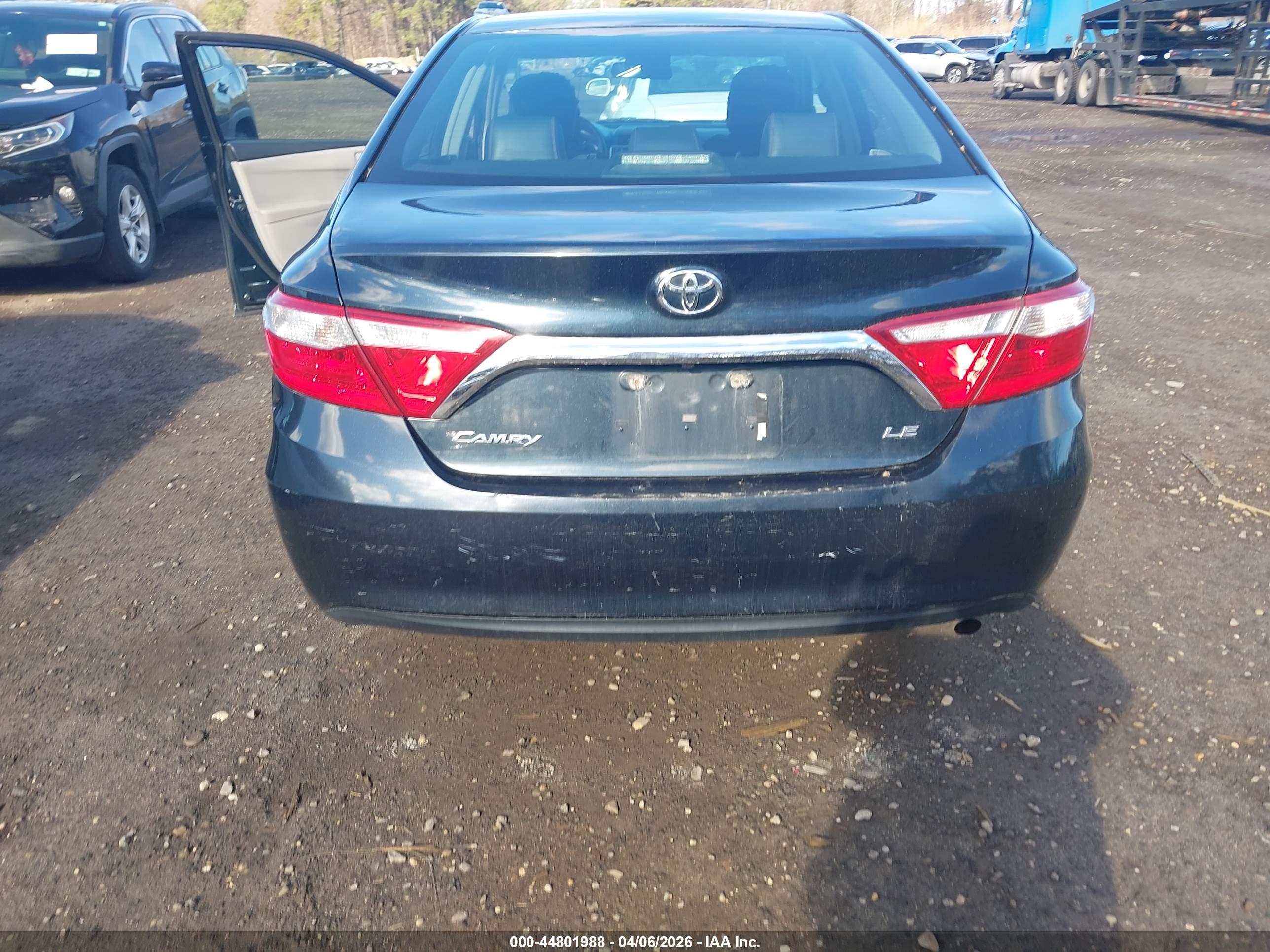 TOYOTA CAMRY image 6