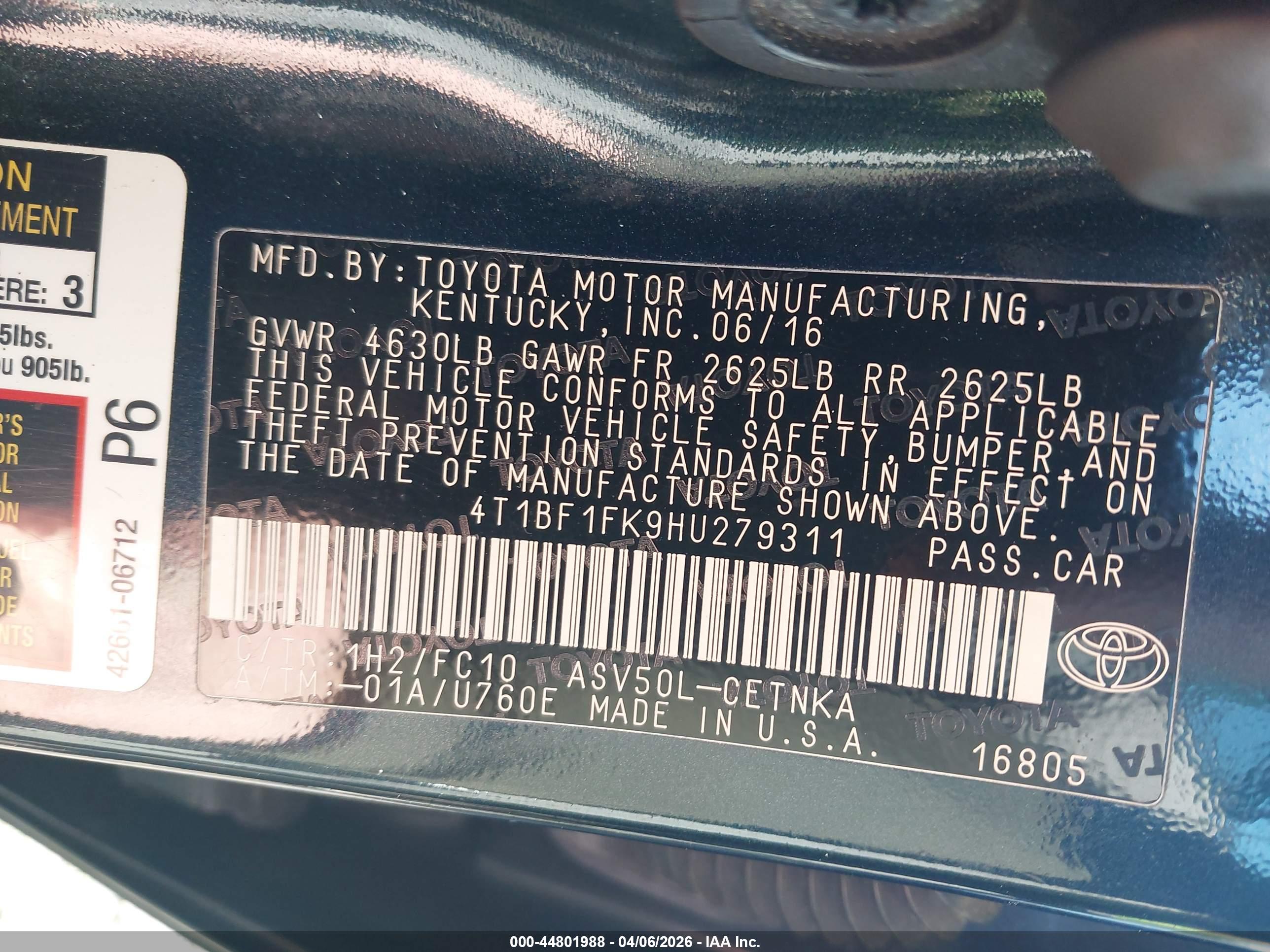 TOYOTA CAMRY image 9