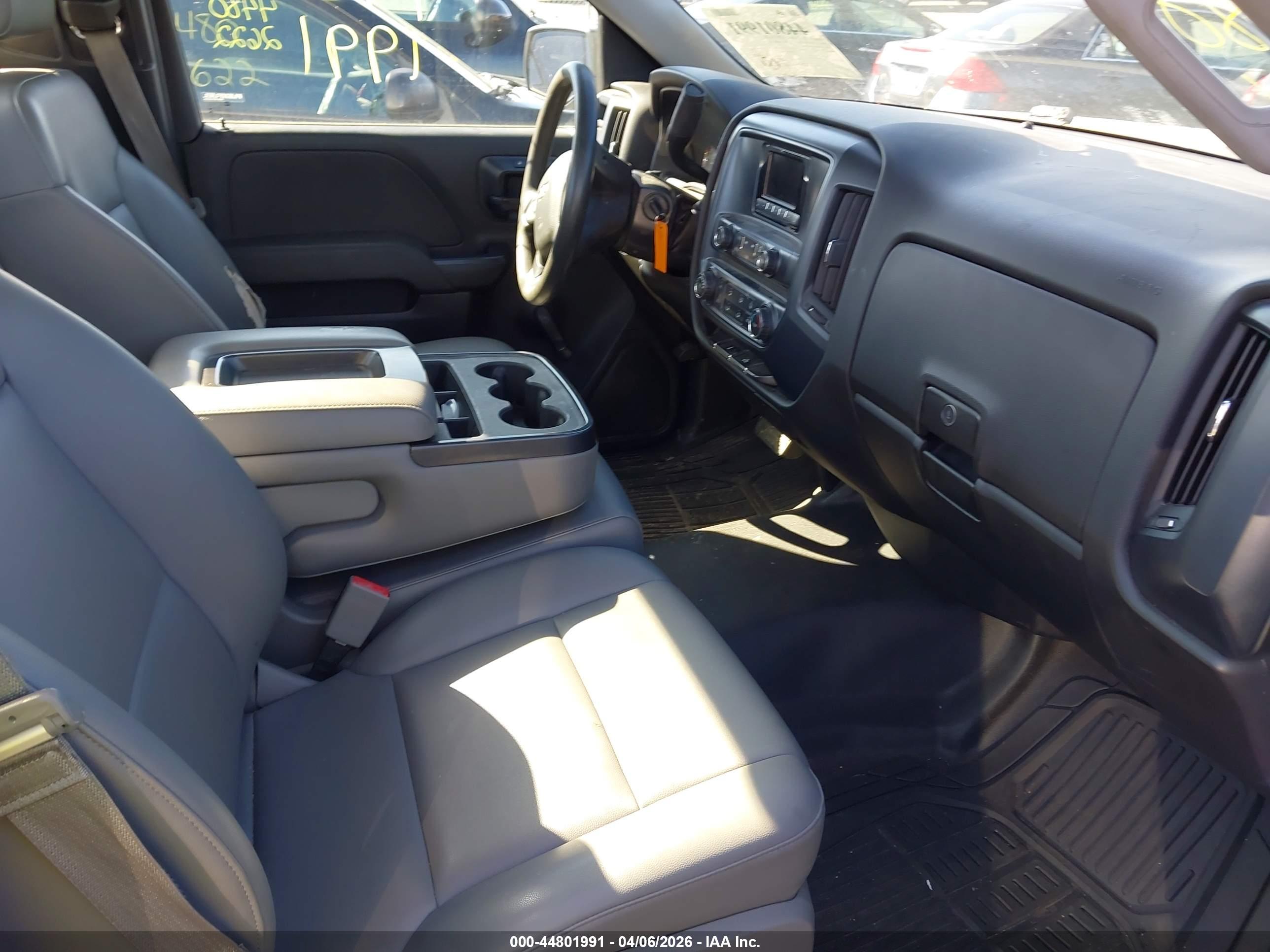 CHEVROLET SILVERADO image 5