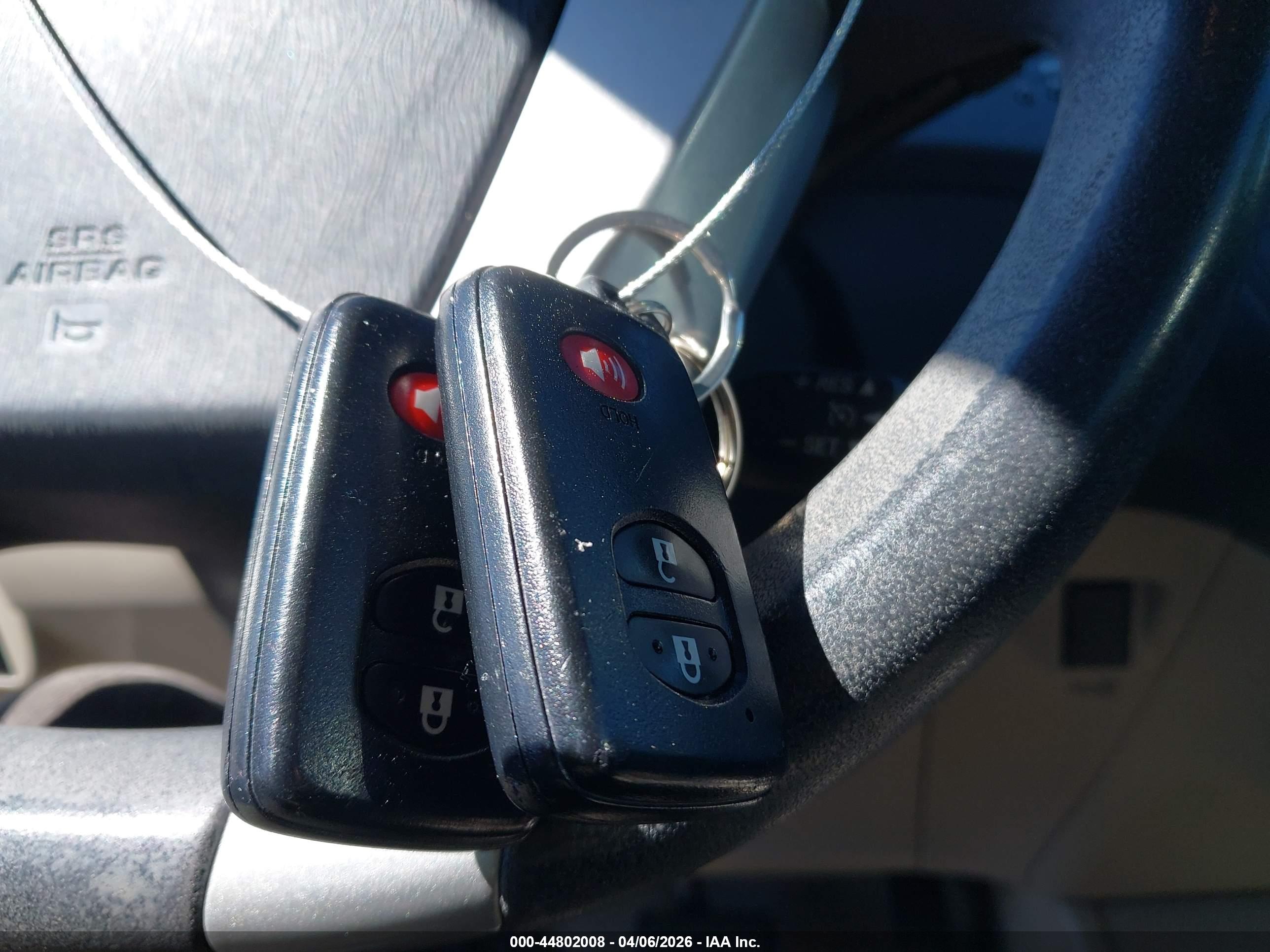 TOYOTA PRIUS image 11