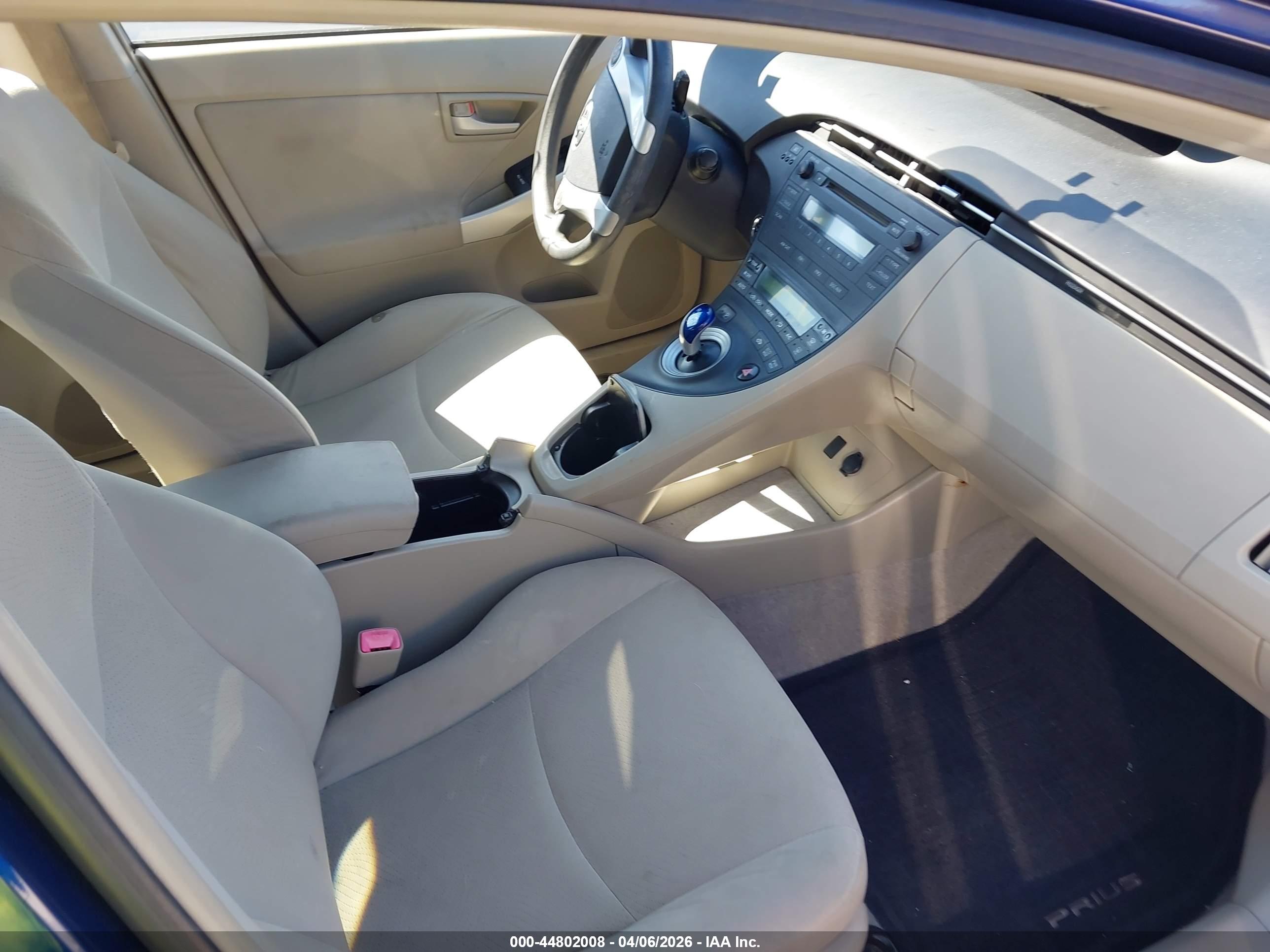 TOYOTA PRIUS image 5