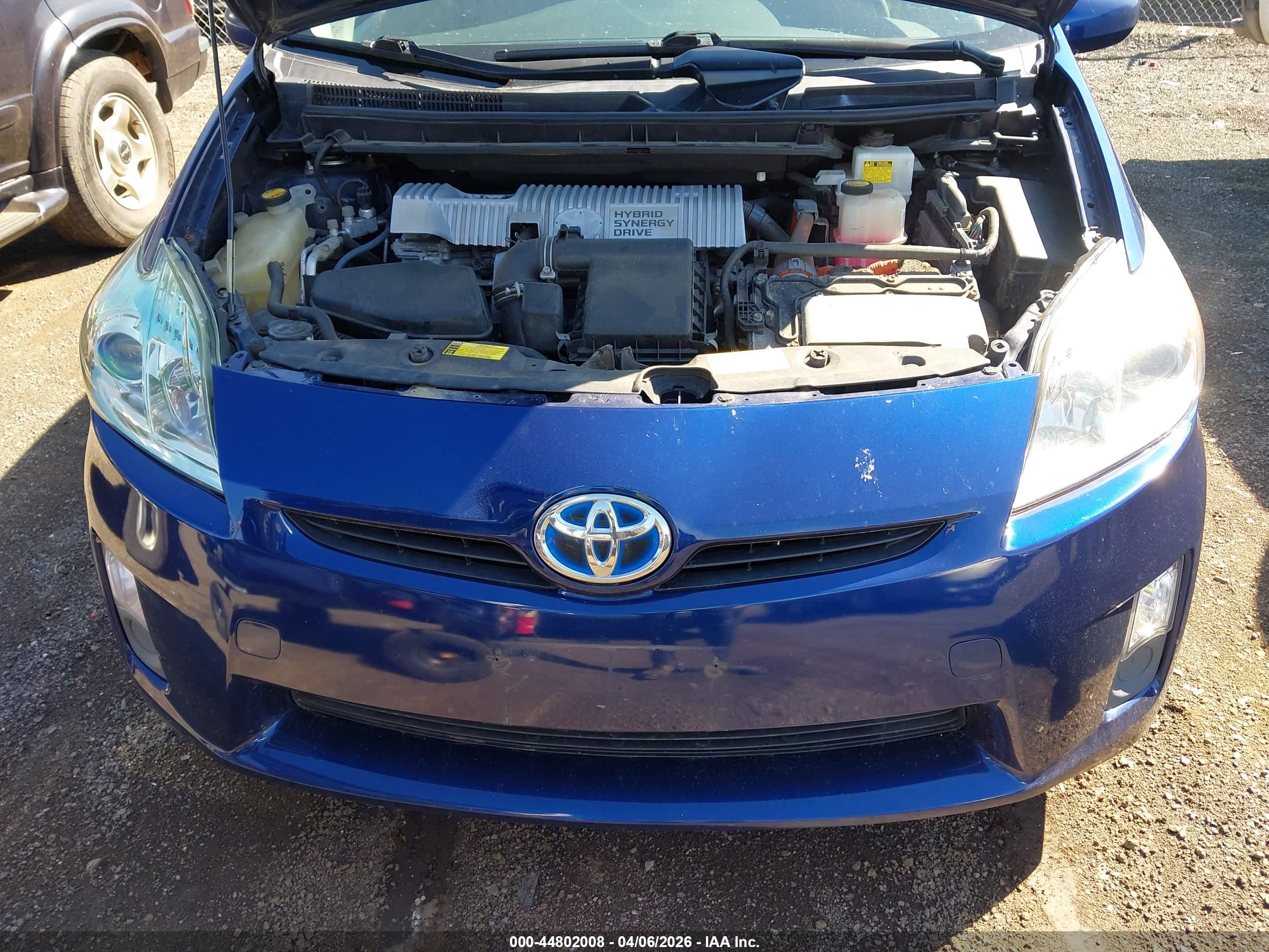 TOYOTA PRIUS image 6