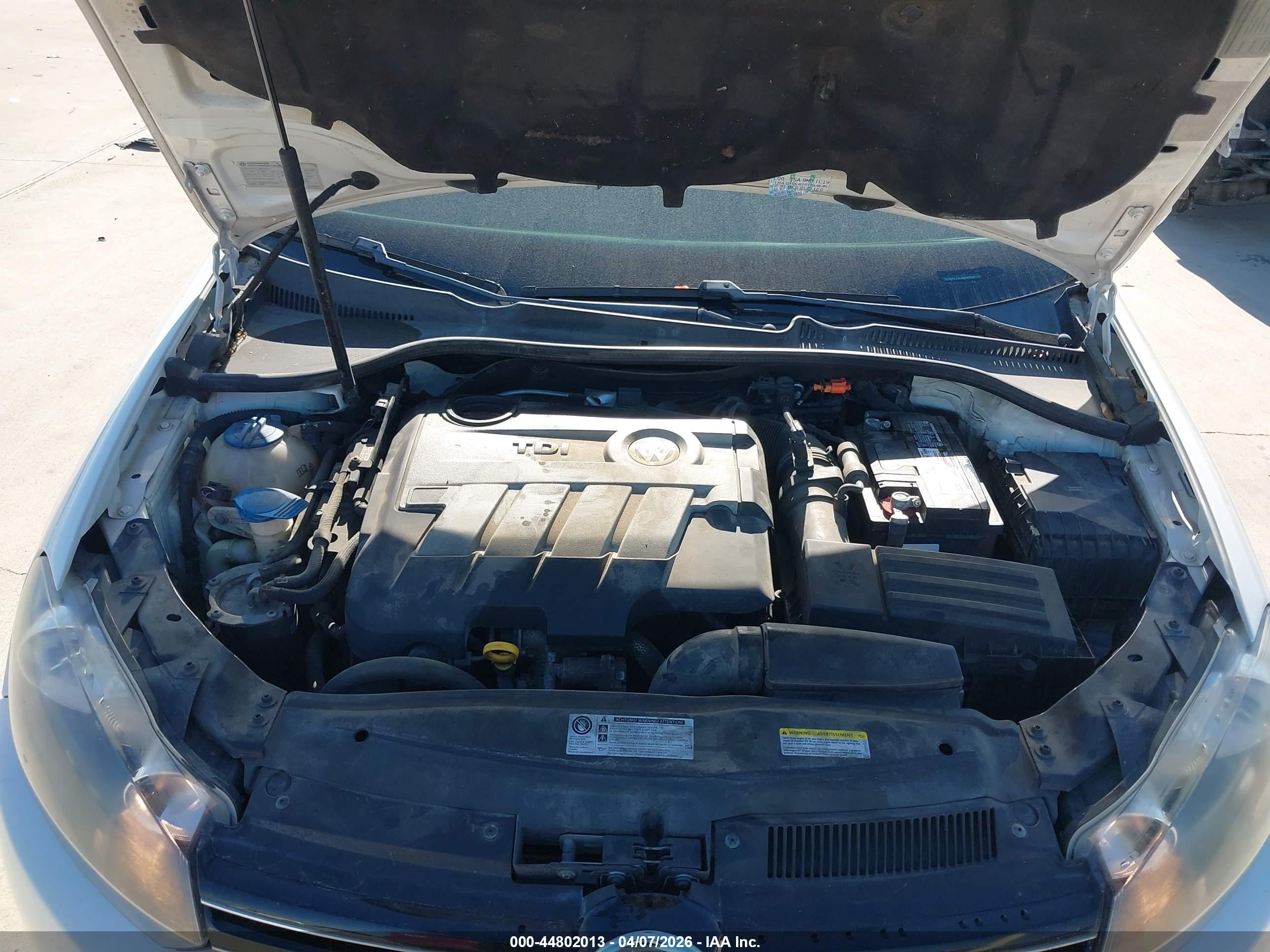 VOLKSWAGEN JETTA image 10