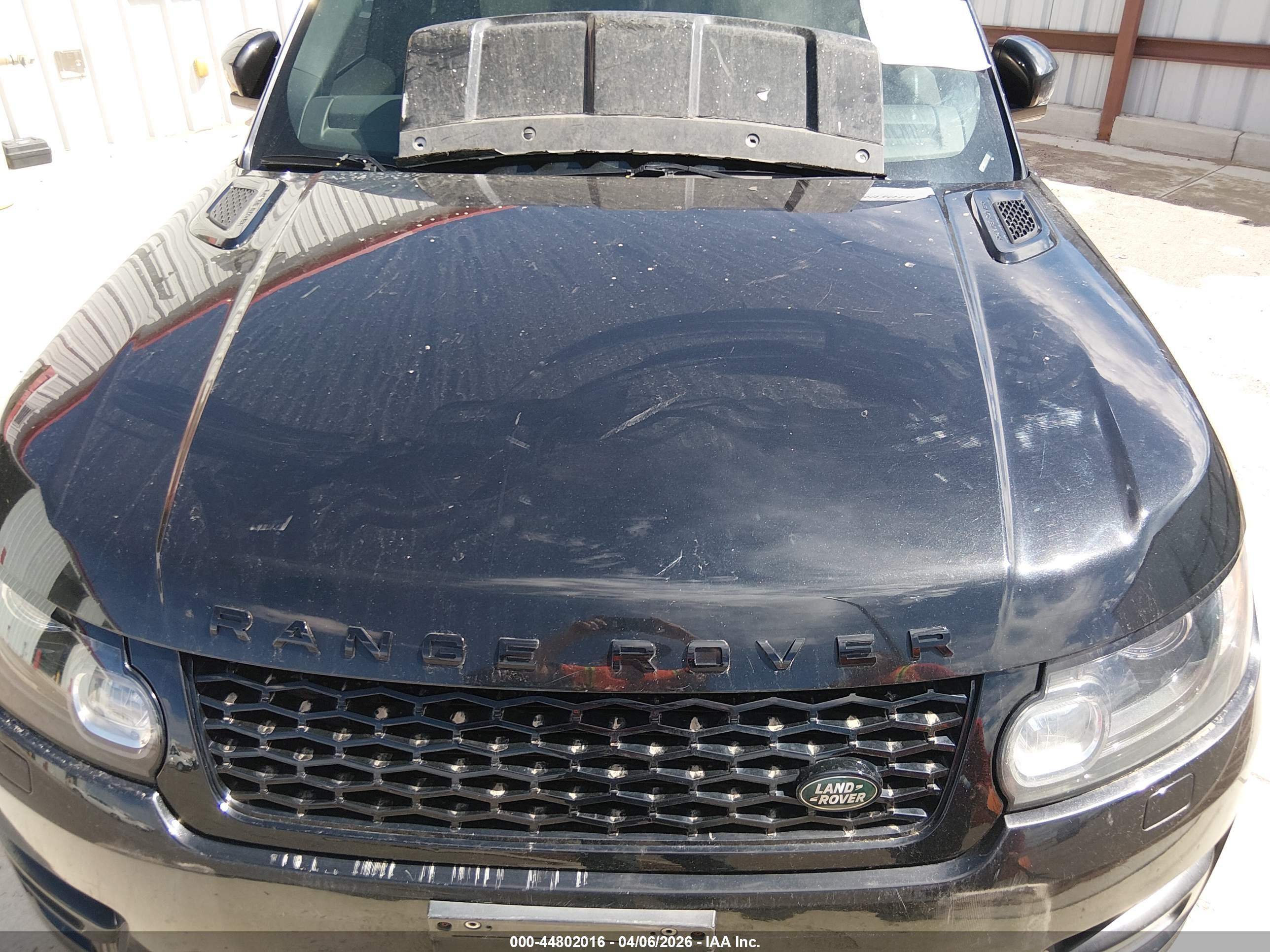 LAND ROVER image 10