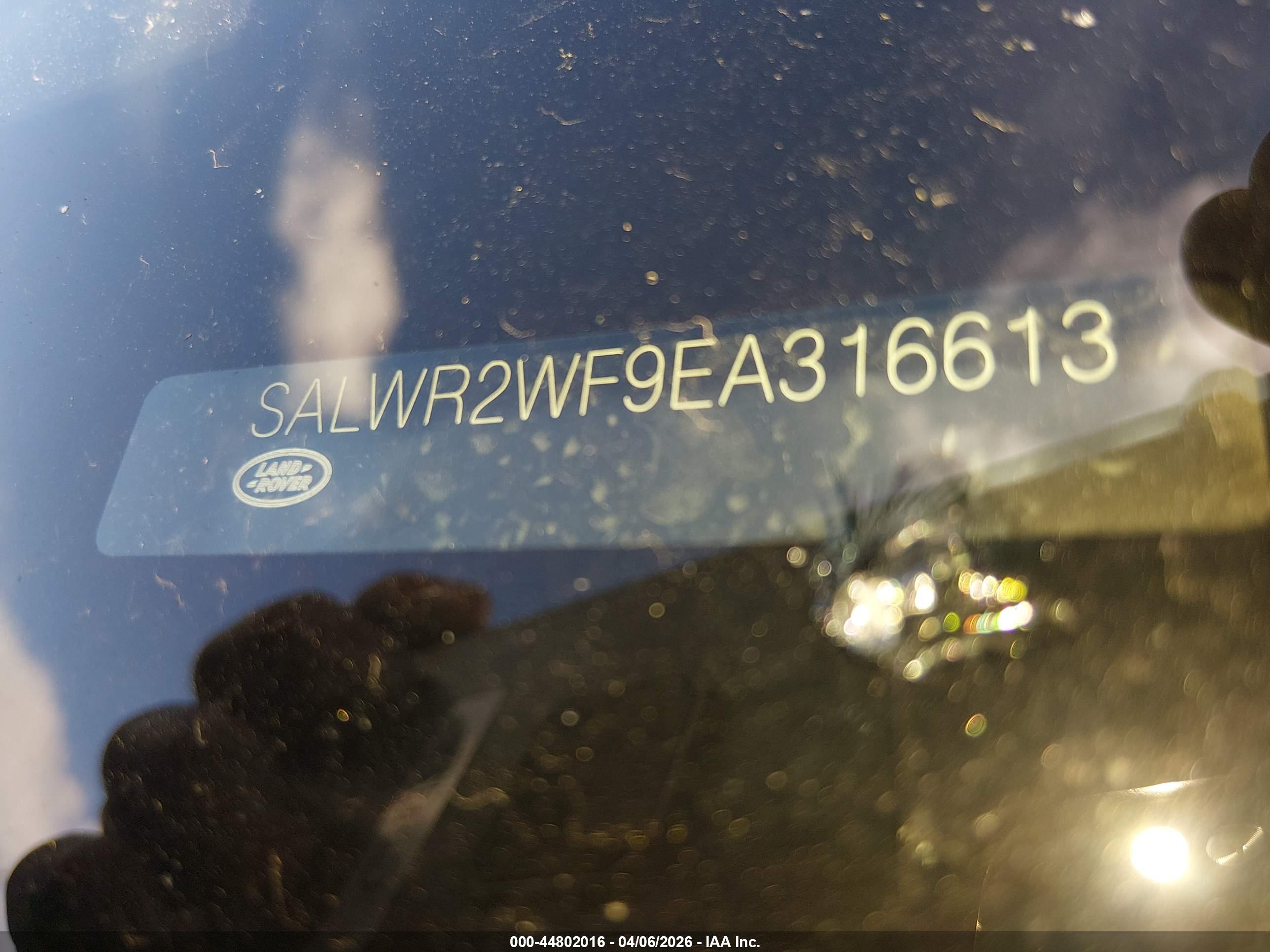 LAND ROVER image 9