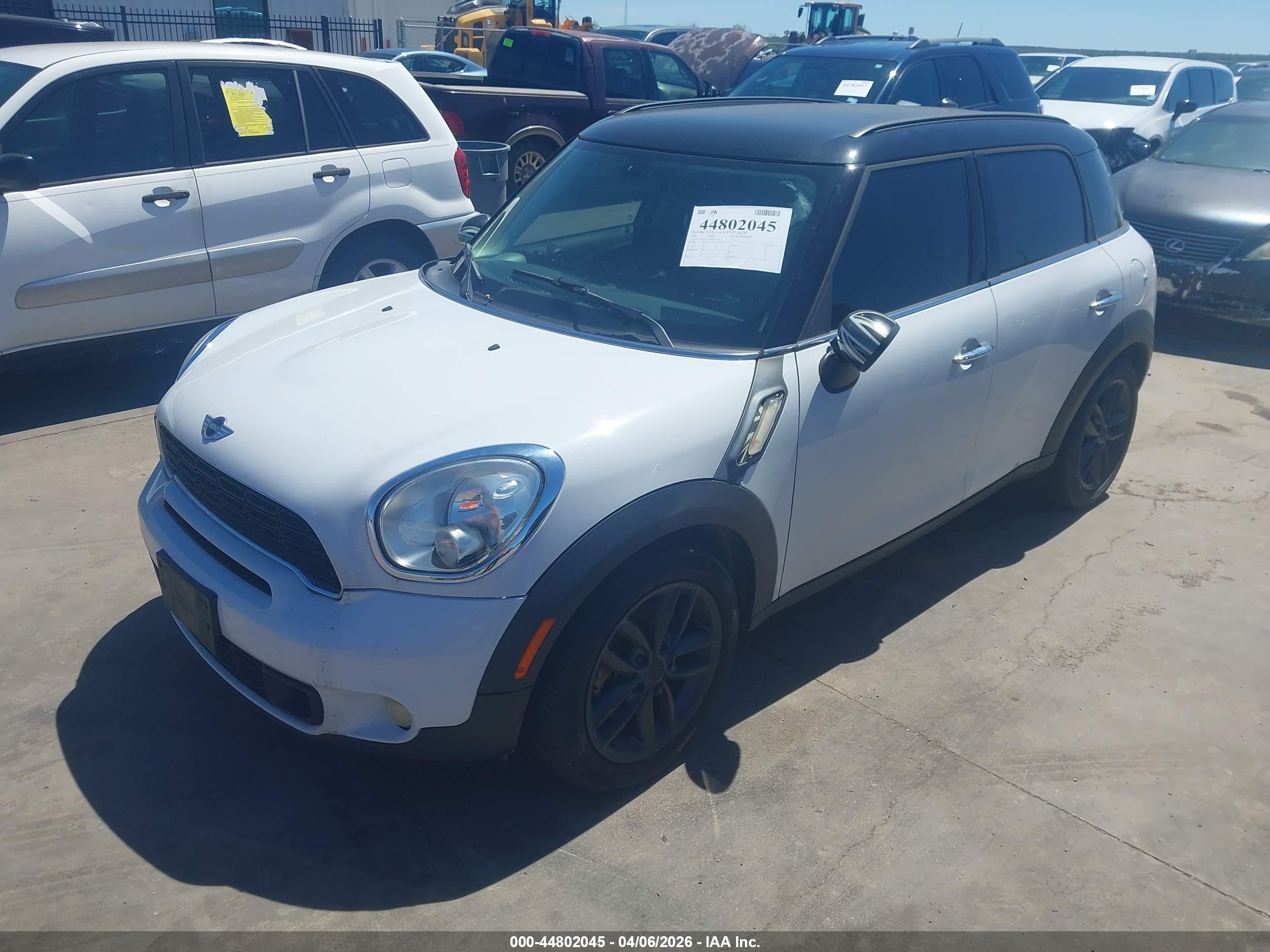 MINI COUNTRYMAN image 2