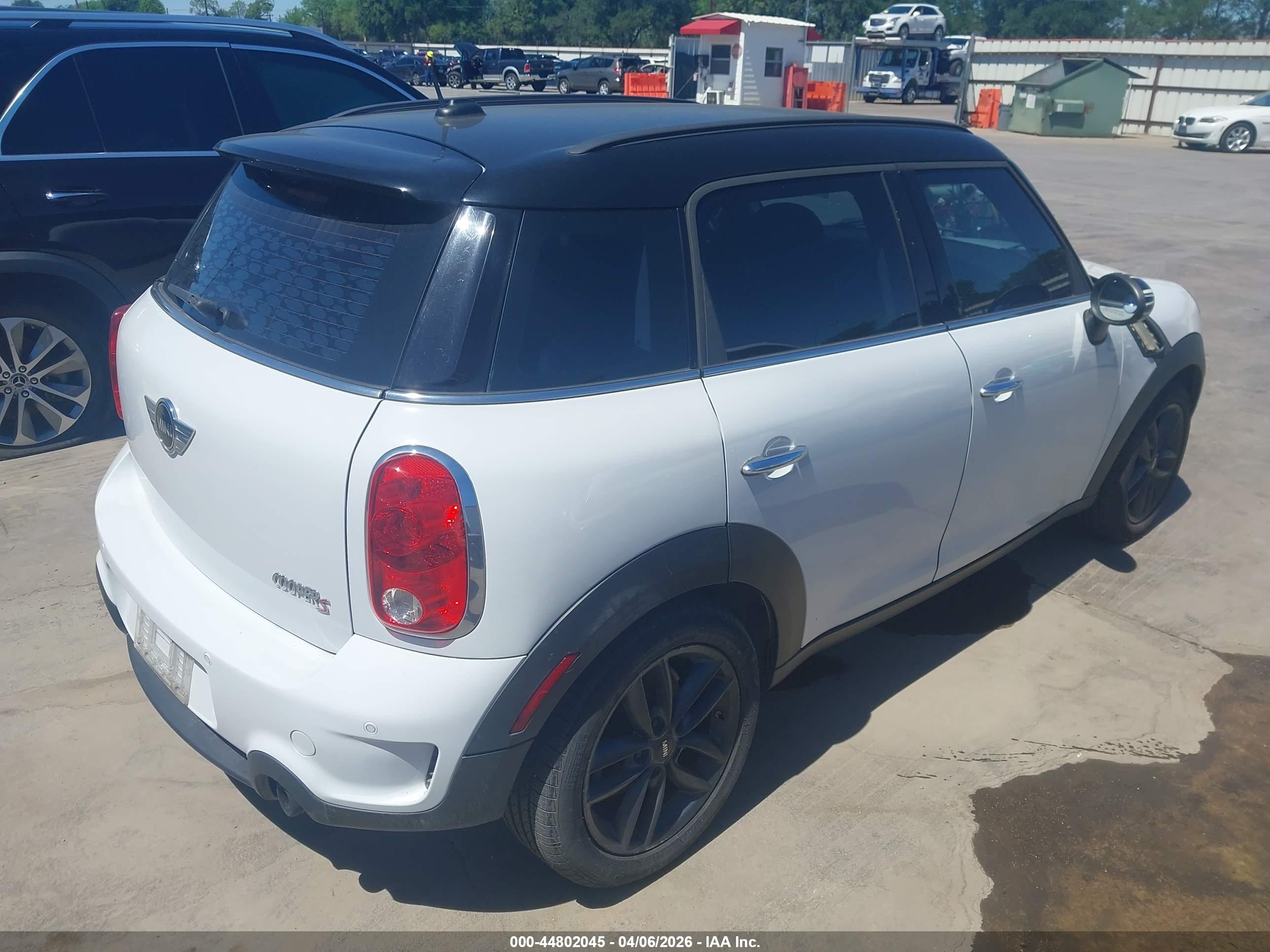 MINI COUNTRYMAN image 4