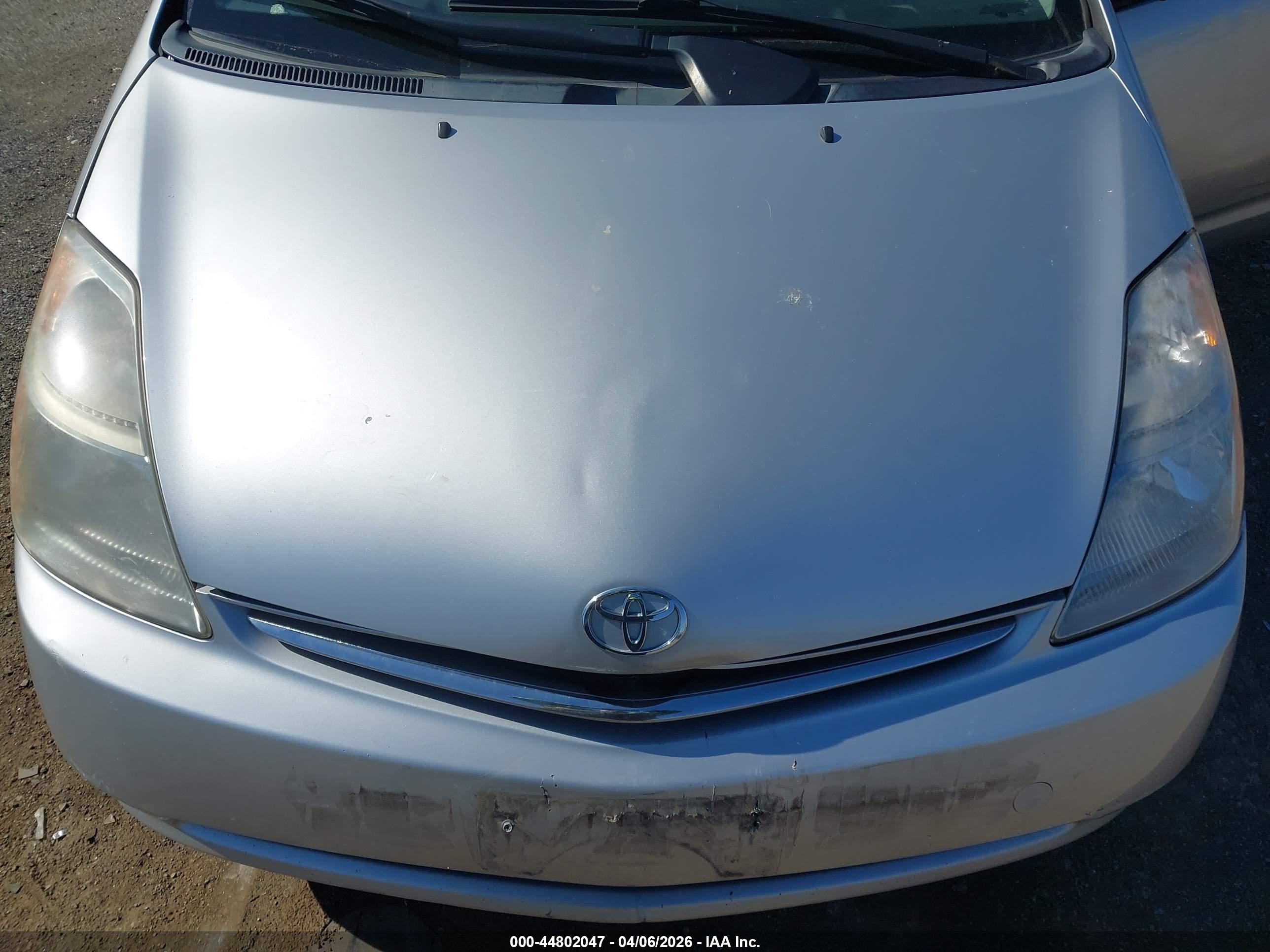 TOYOTA PRIUS image 10