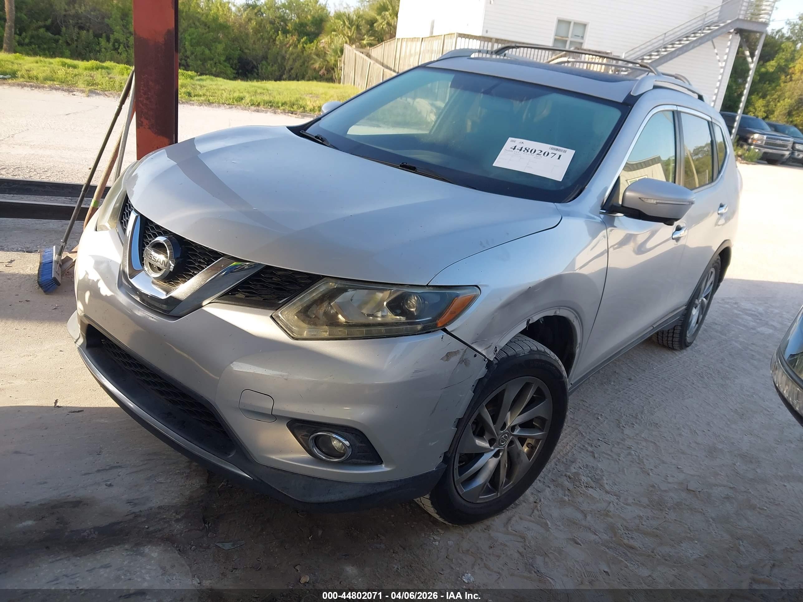 NISSAN ROGUE image 2