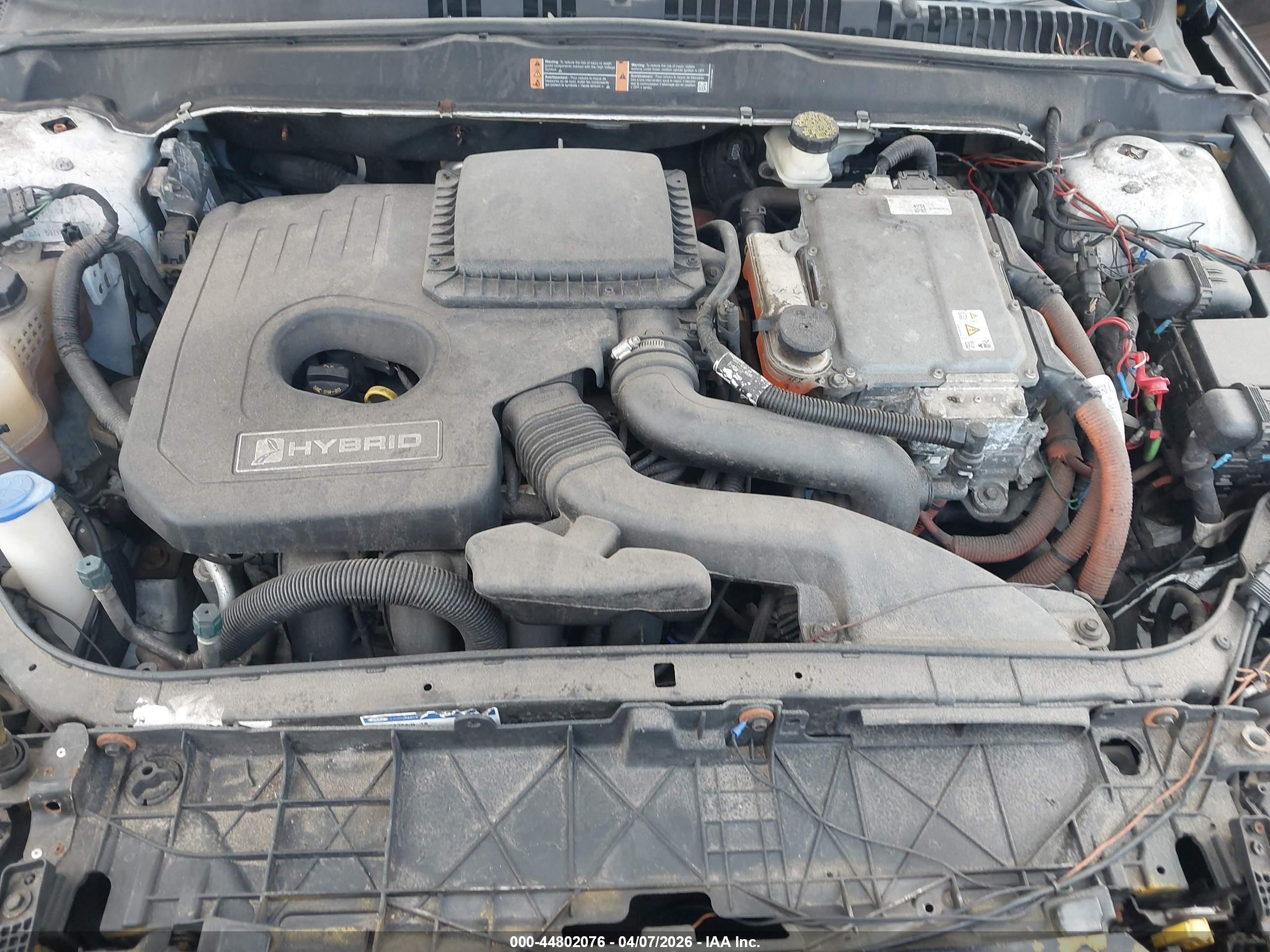 FORD FUSION image 10